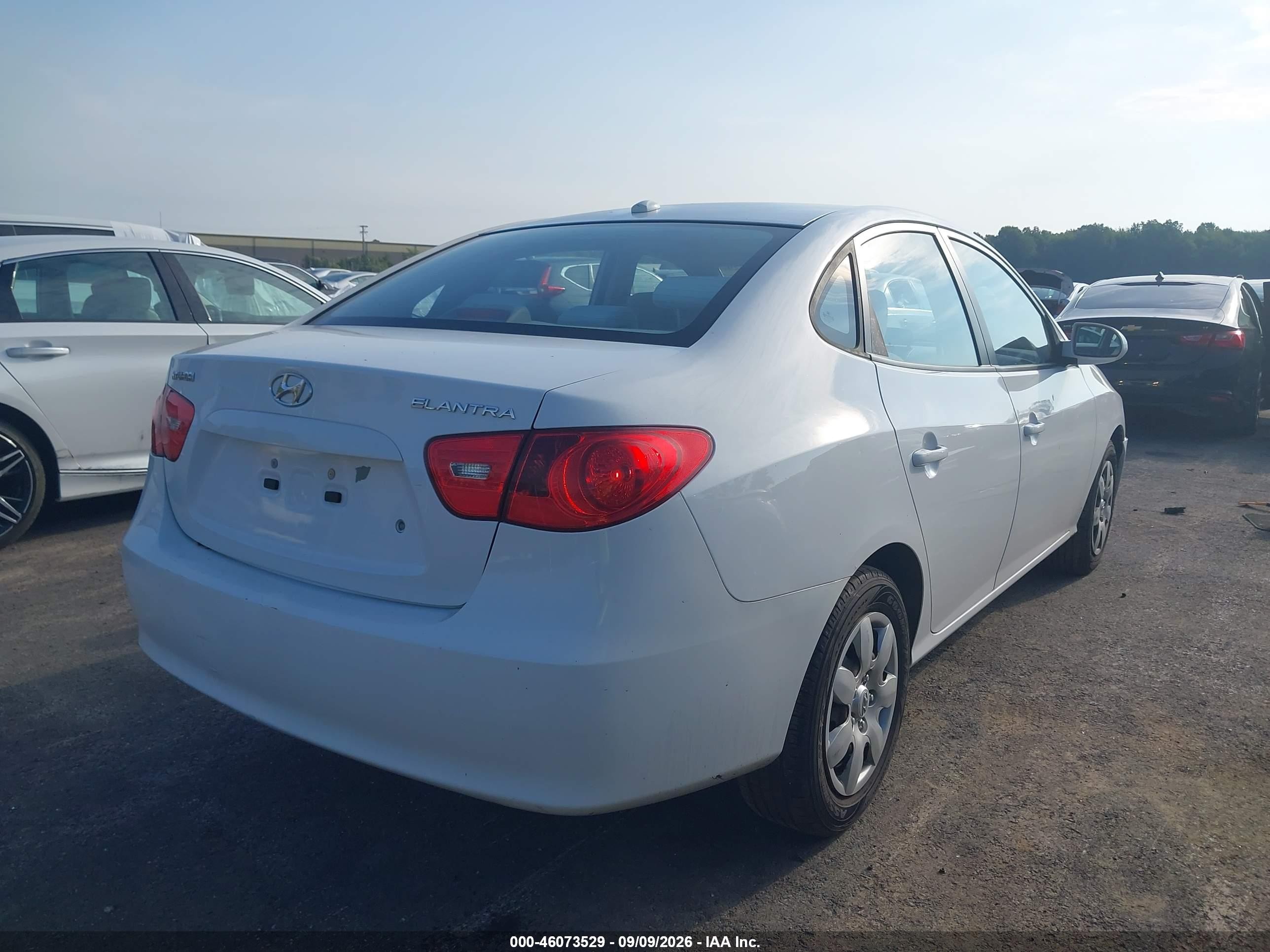 2008 Hyundai Elantra Gls/se Белый vin: KMHDU46D98U456926