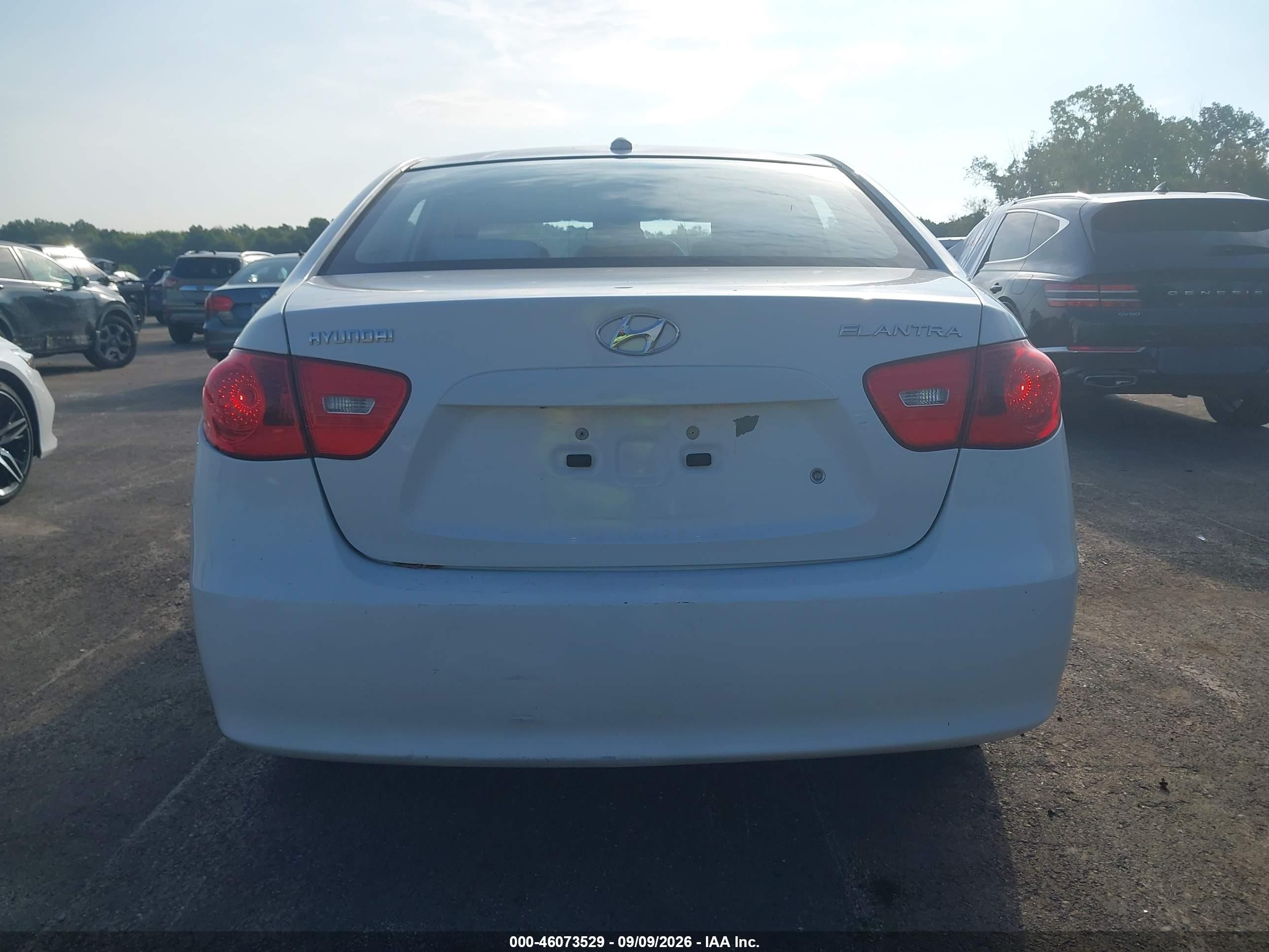 2008 Hyundai Elantra Gls/se Белый vin: KMHDU46D98U456926