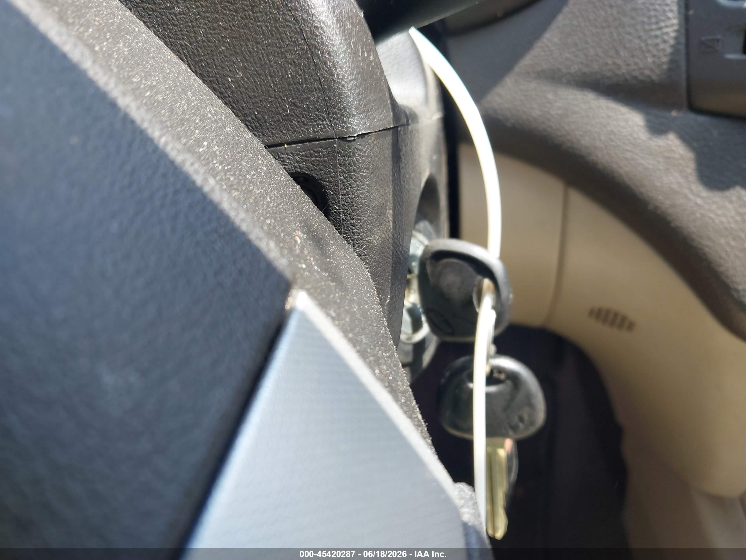 2008 Hyundai Elantra Gls/se White vin: KMHDU46D98U478585
