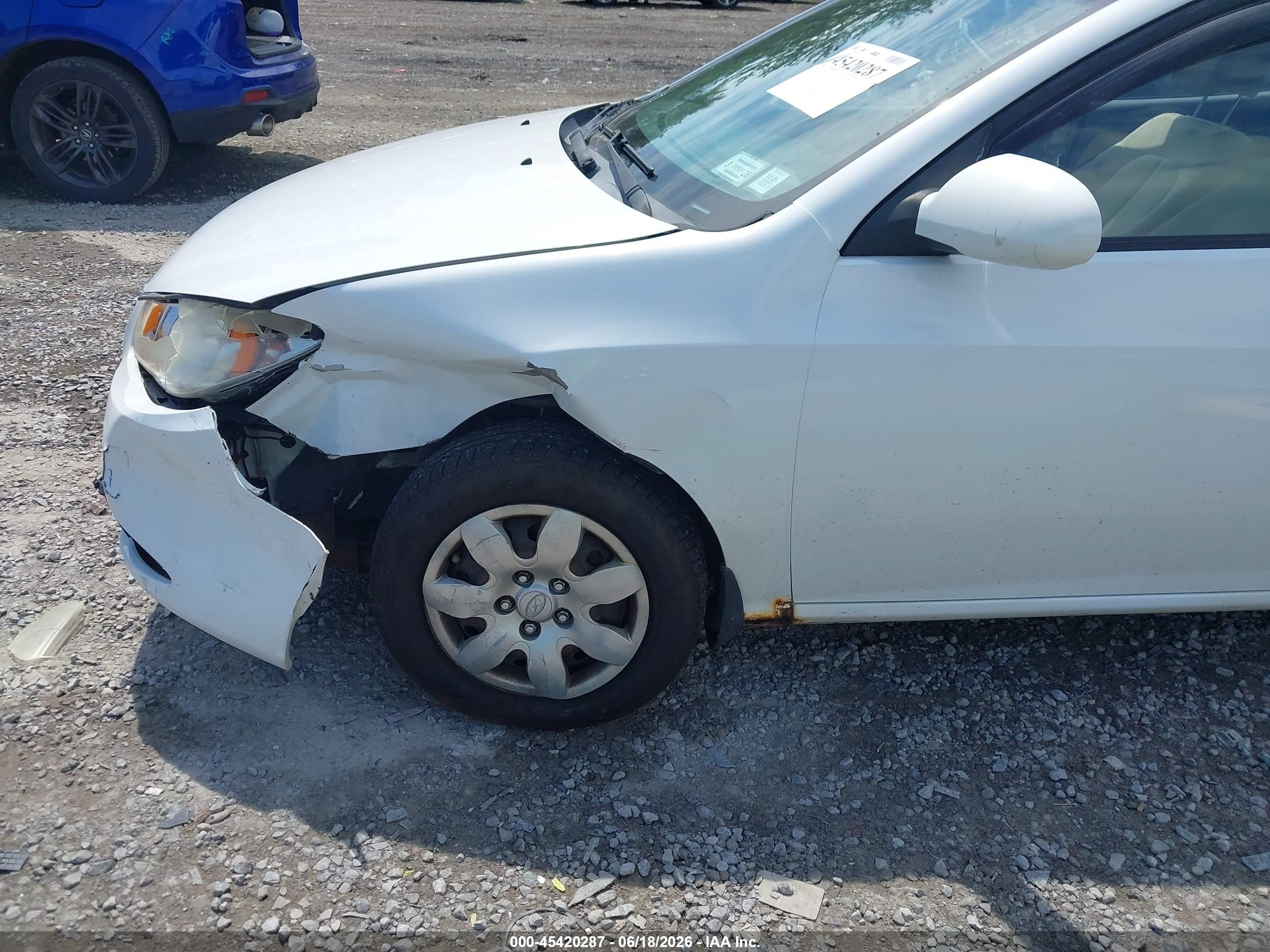 2008 Hyundai Elantra Gls/se White vin: KMHDU46D98U478585
