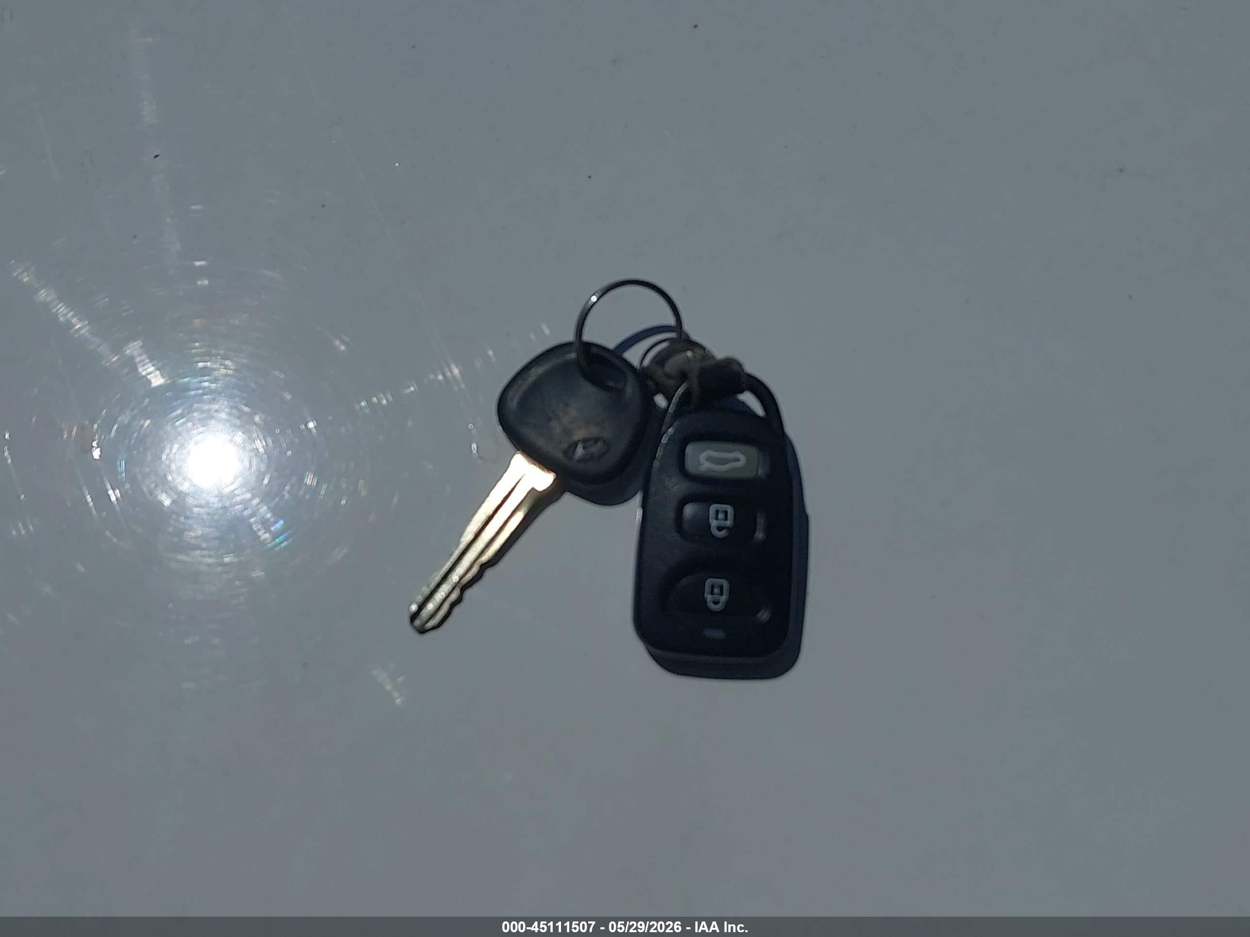 2008 Hyundai Elantra Gls/se White vin: KMHDU46D98U501220