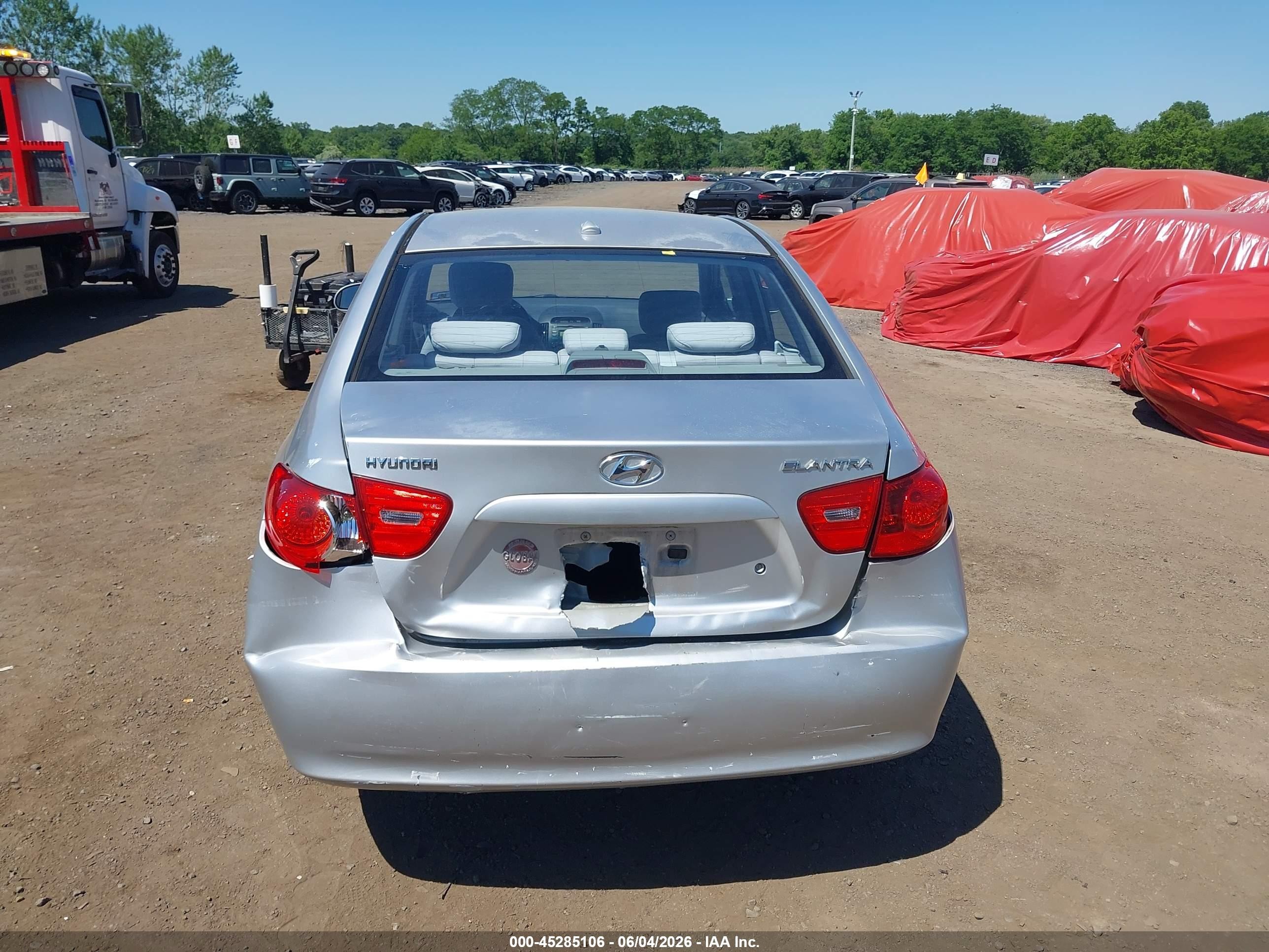 2008 Hyundai Elantra Gls/se Silver vin: KMHDU46D98U530202