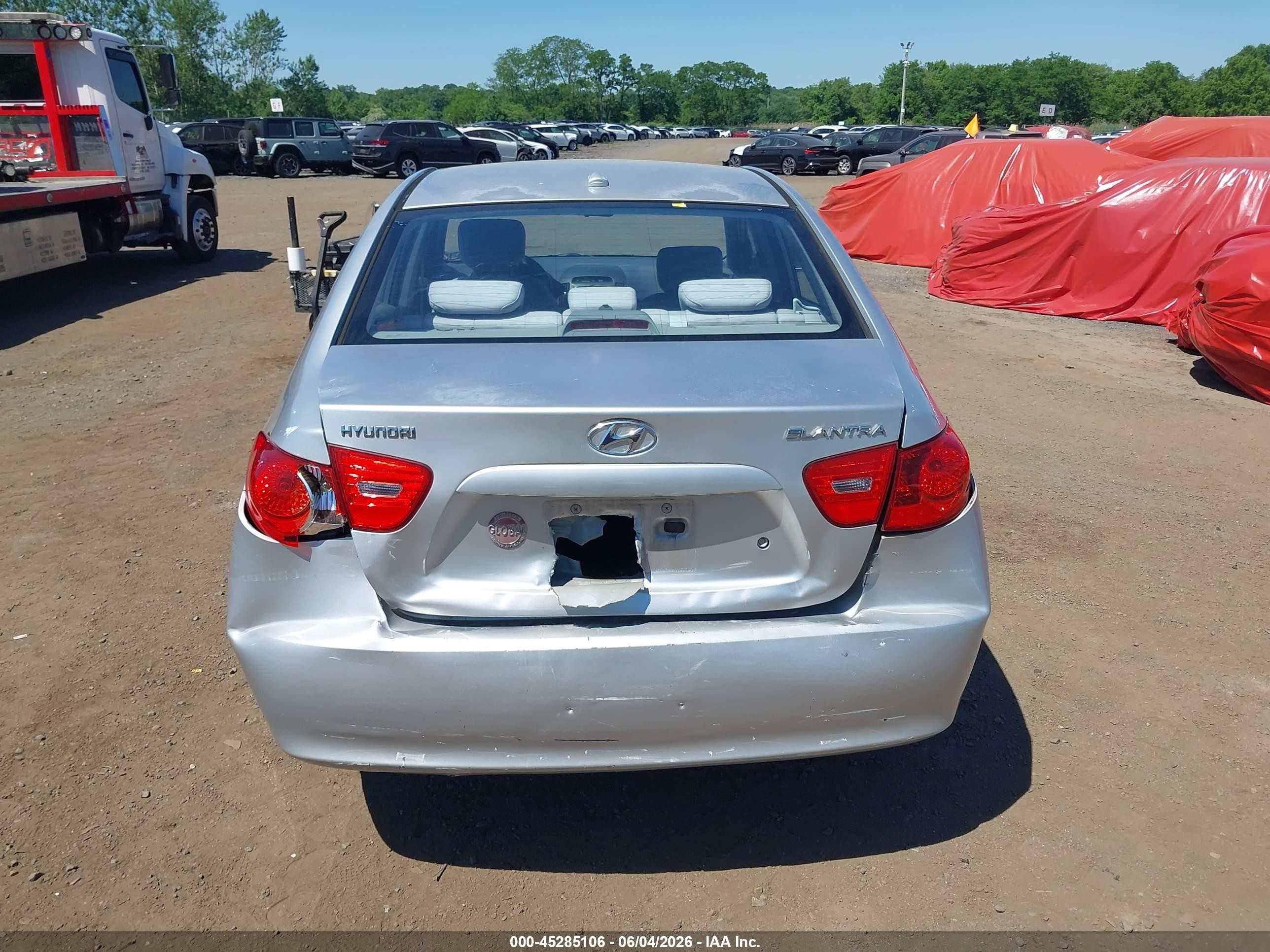 2008 Hyundai Elantra Gls/se Silver vin: KMHDU46D98U530202