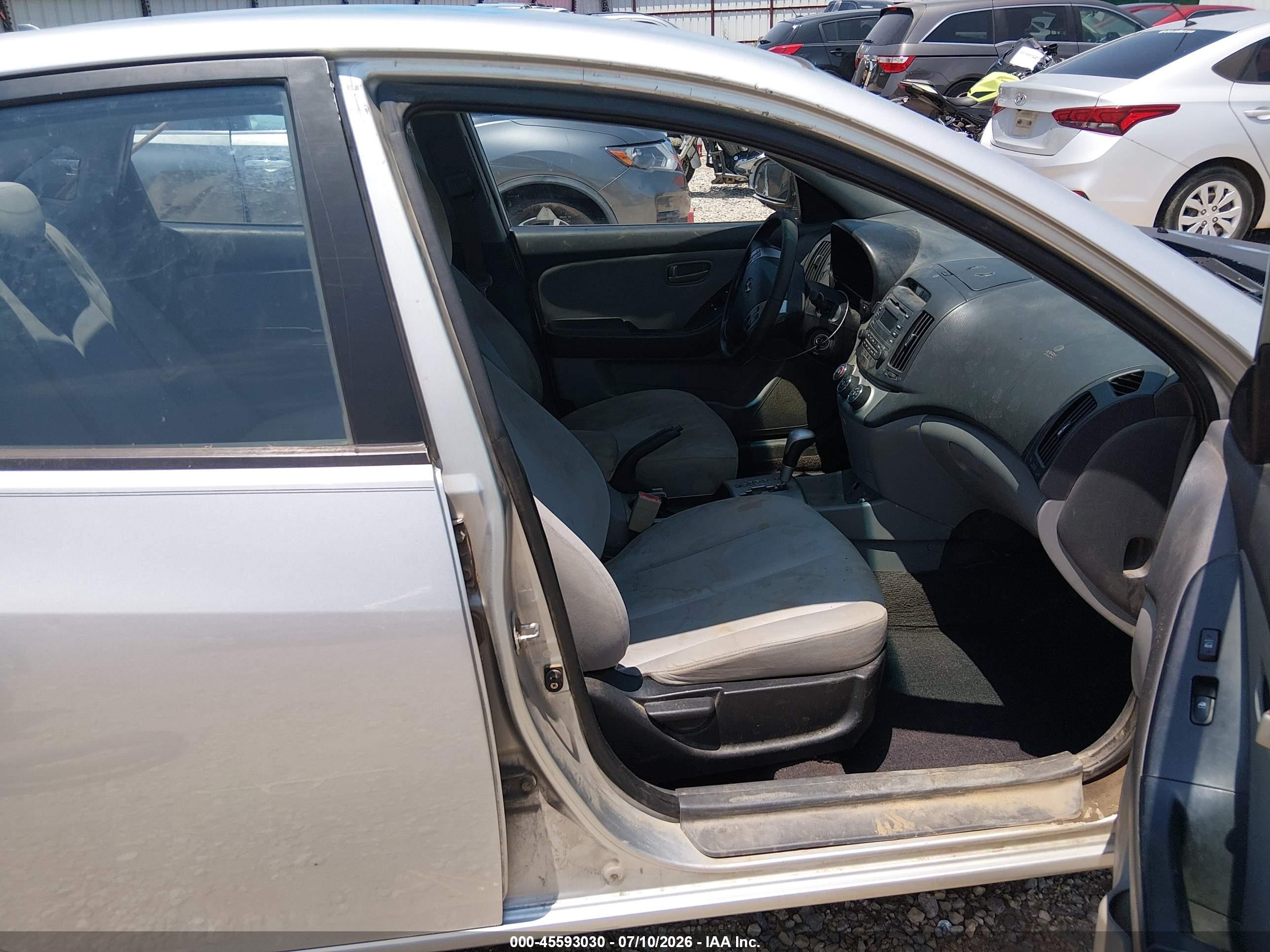 2009 Hyundai Elantra Se Silver vin: KMHDU46D99U631001