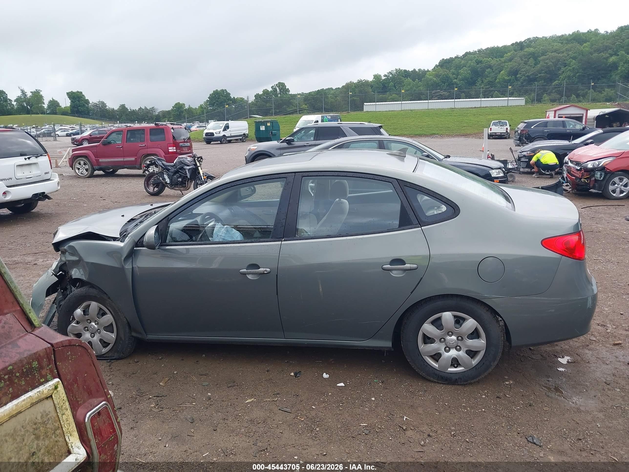 2009 Hyundai Elantra Gls Gray vin: KMHDU46D99U676066