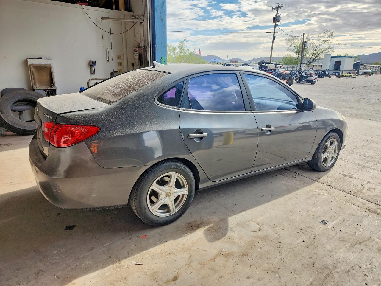 2009 Hyundai Elantra Gls Gray vin: KMHDU46D99U679811