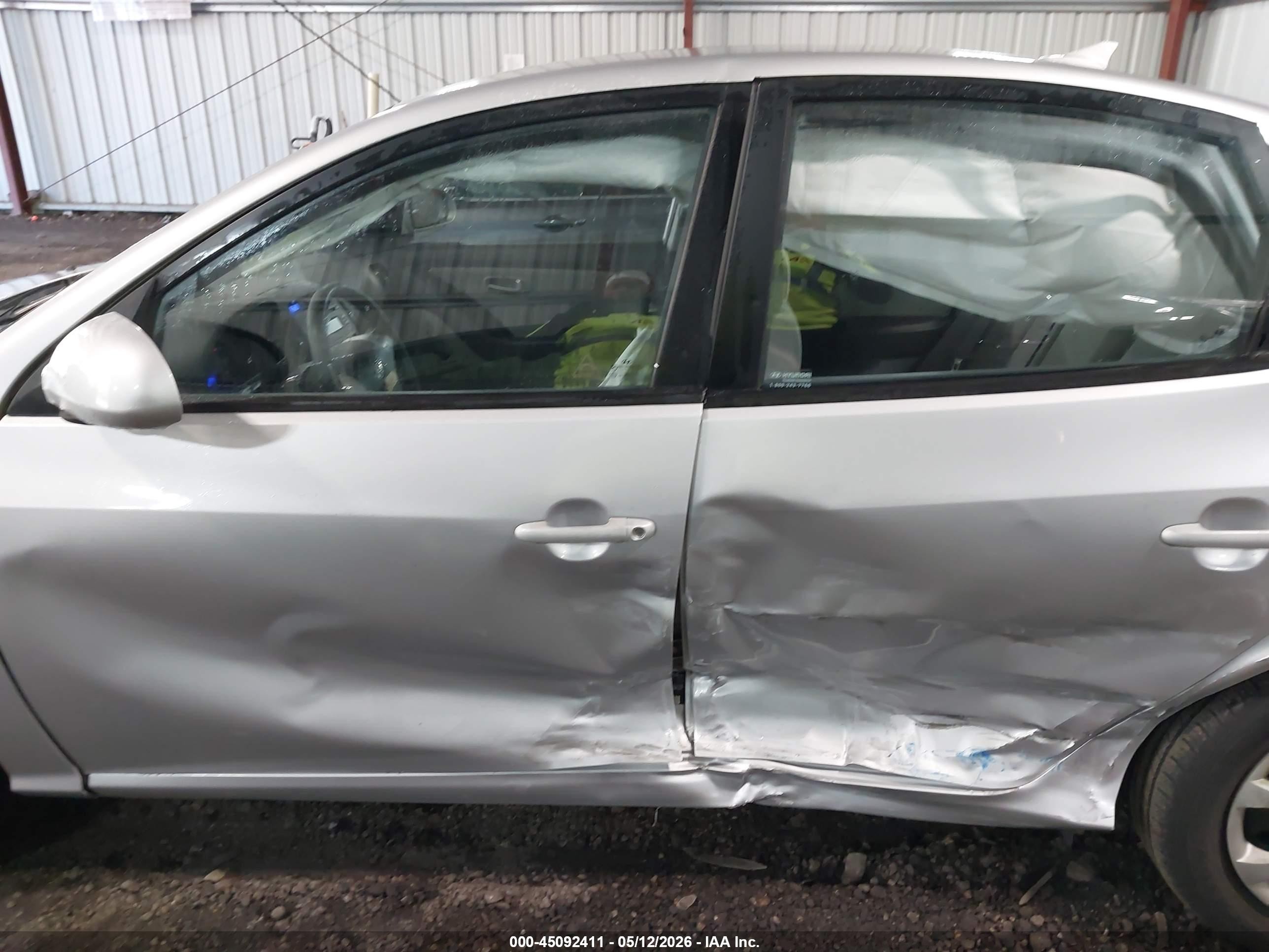 2009 Hyundai Elantra Gls Silver vin: KMHDU46D99U807643