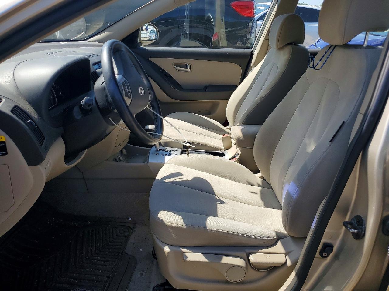 2007 Hyundai Elantra Gls Tan vin: KMHDU46DX7U074533