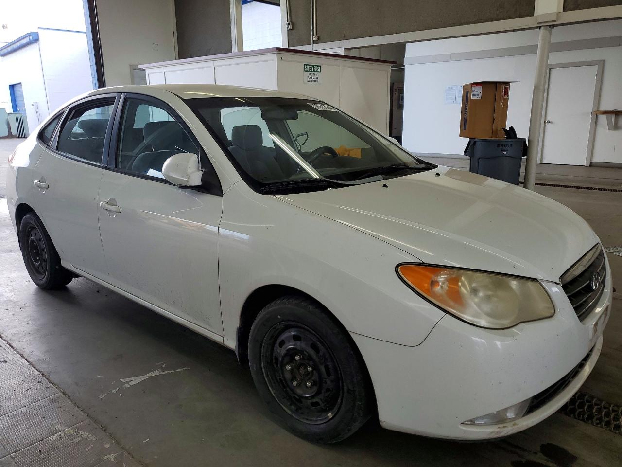 2007 Hyundai Elantra Gls White vin: KMHDU46DX7U132396