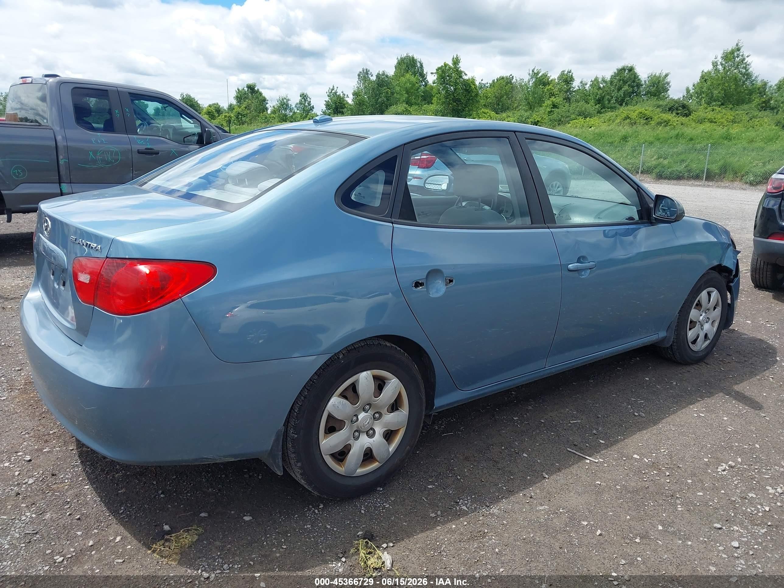 2007 Hyundai Elantra Gls/limited/ltd/se Синий vin: KMHDU46DX7U245491