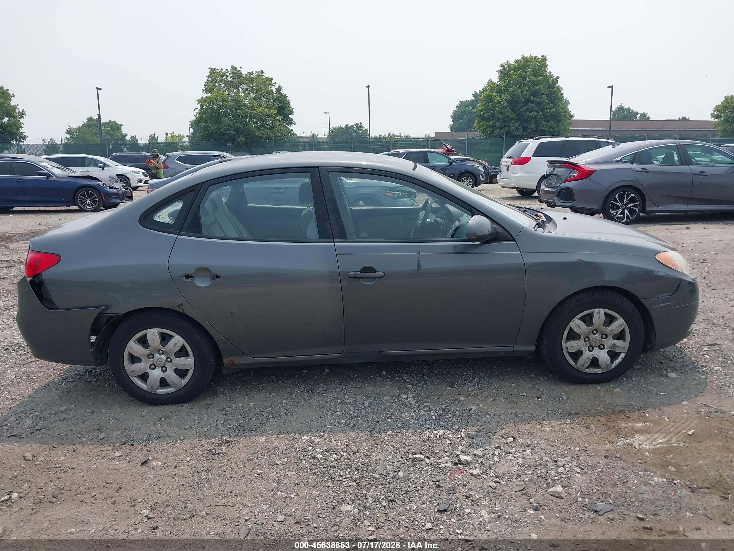 2008 Hyundai Elantra Gls/se Gray vin: KMHDU46DX8U284650