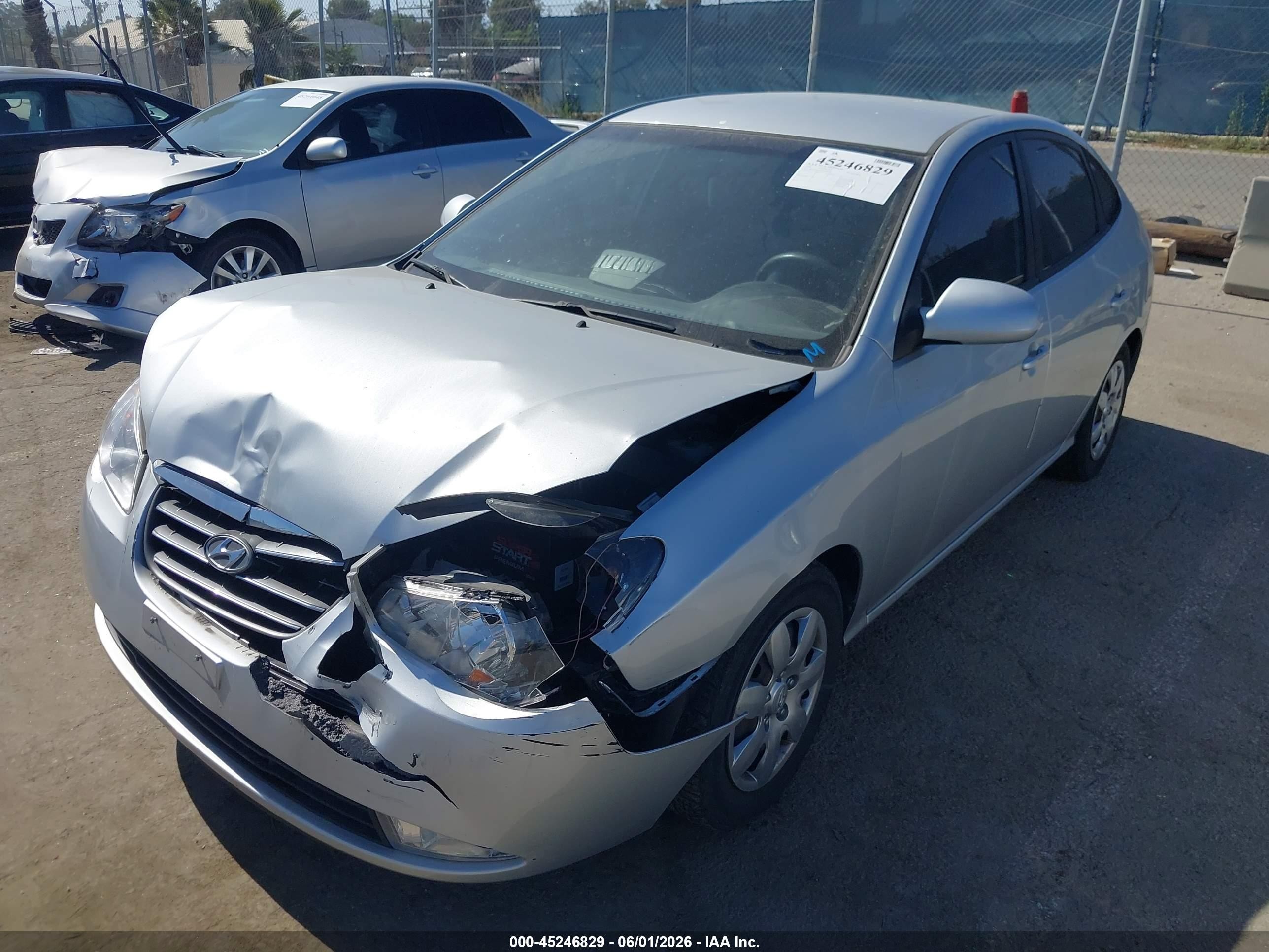 2008 Hyundai Elantra Gls/se Silver vin: KMHDU46DX8U296586