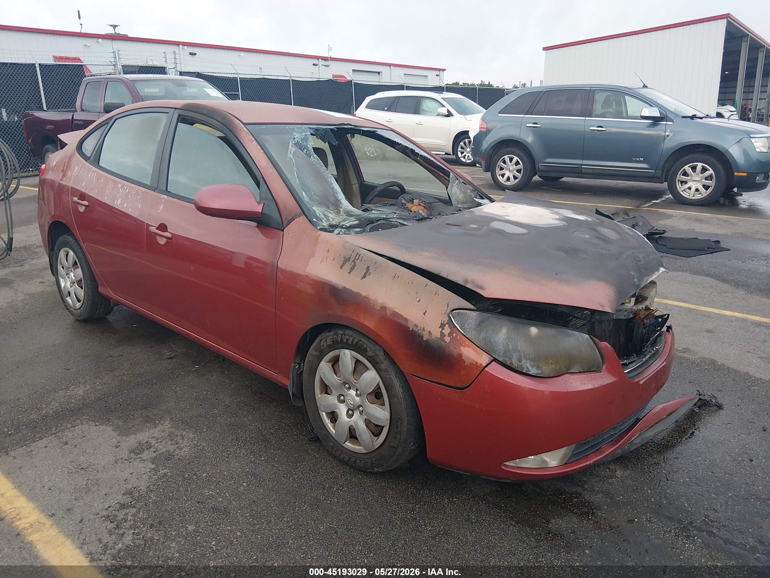 2008 Hyundai Elantra Gls/se Red vin: KMHDU46DX8U312897