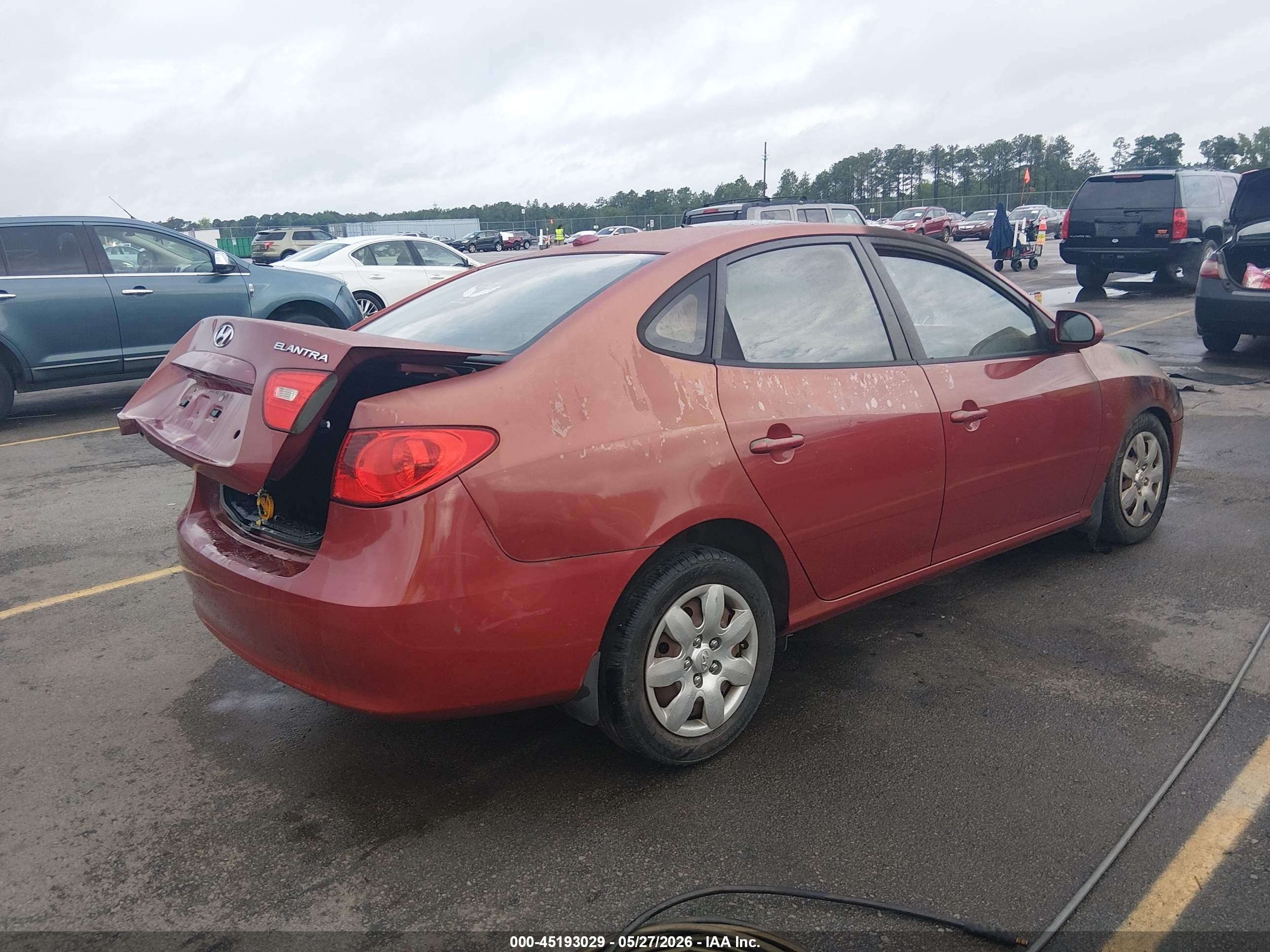 2008 Hyundai Elantra Gls/se Red vin: KMHDU46DX8U312897