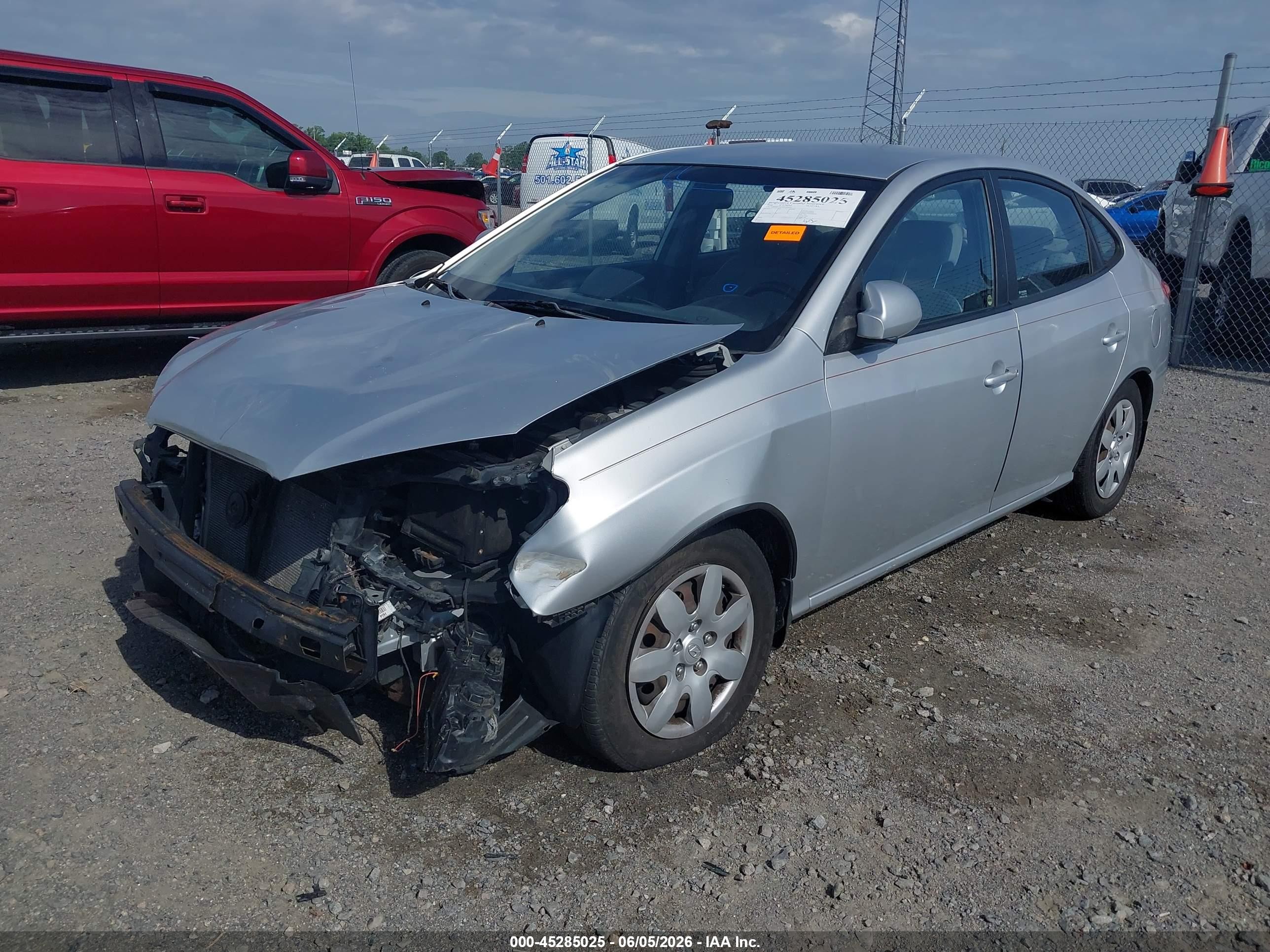 2008 Hyundai Elantra Gls/se Silver vin: KMHDU46DX8U499669