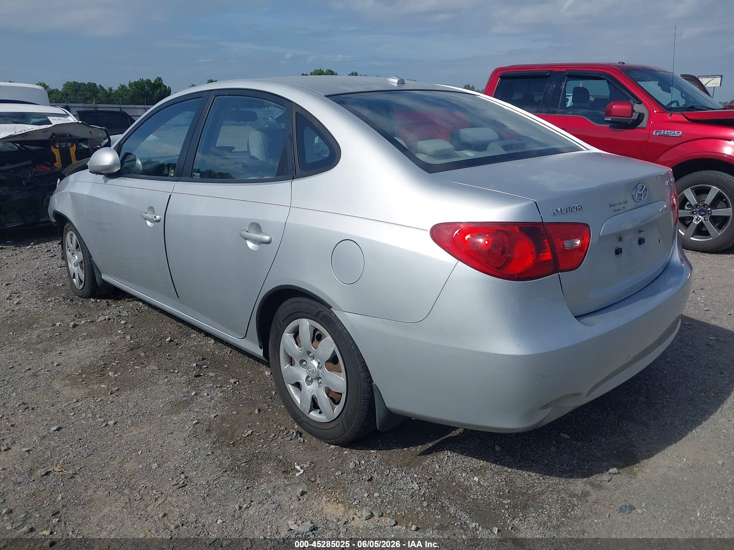 2008 Hyundai Elantra Gls/se Silver vin: KMHDU46DX8U499669