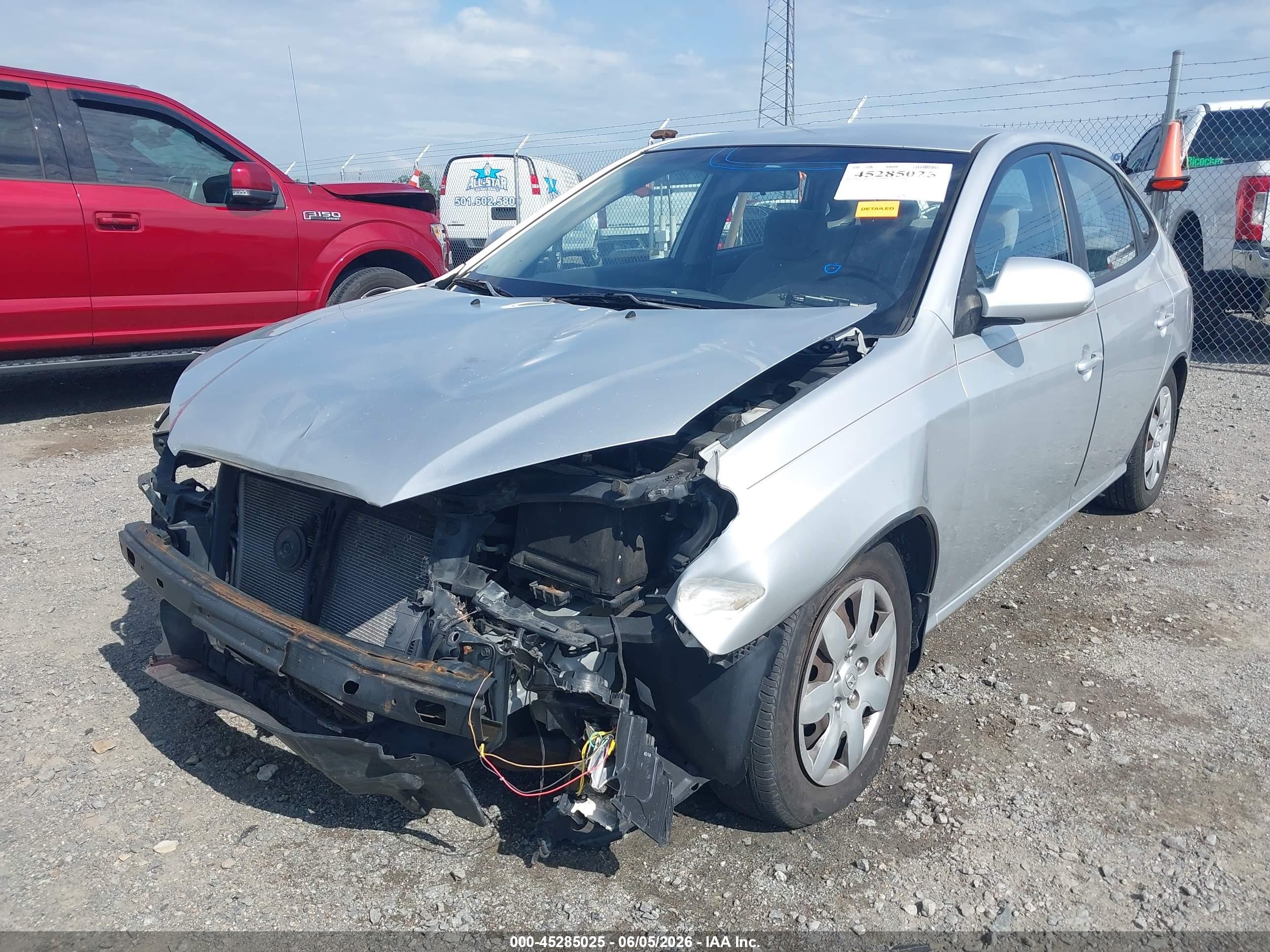 2008 Hyundai Elantra Gls/se Silver vin: KMHDU46DX8U499669