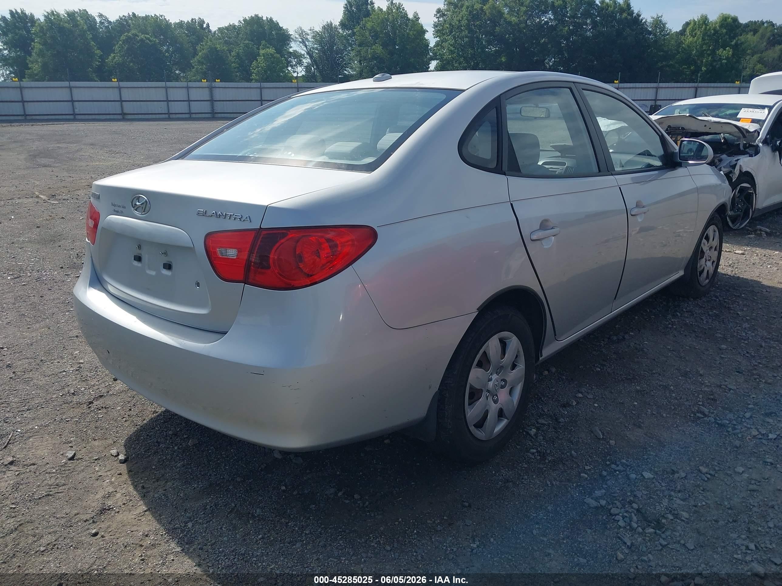 2008 Hyundai Elantra Gls/se Silver vin: KMHDU46DX8U499669