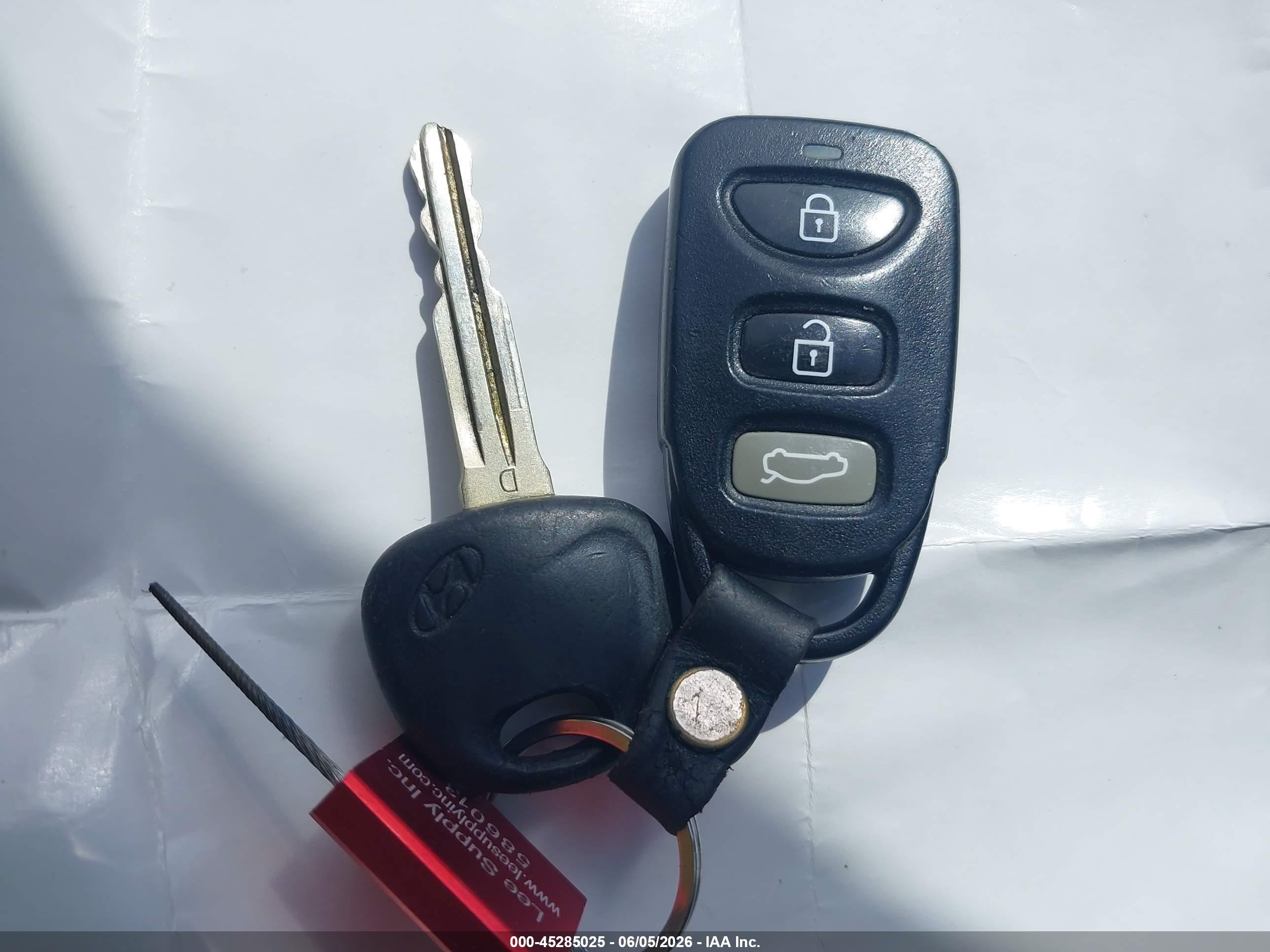 2008 Hyundai Elantra Gls/se Silver vin: KMHDU46DX8U499669