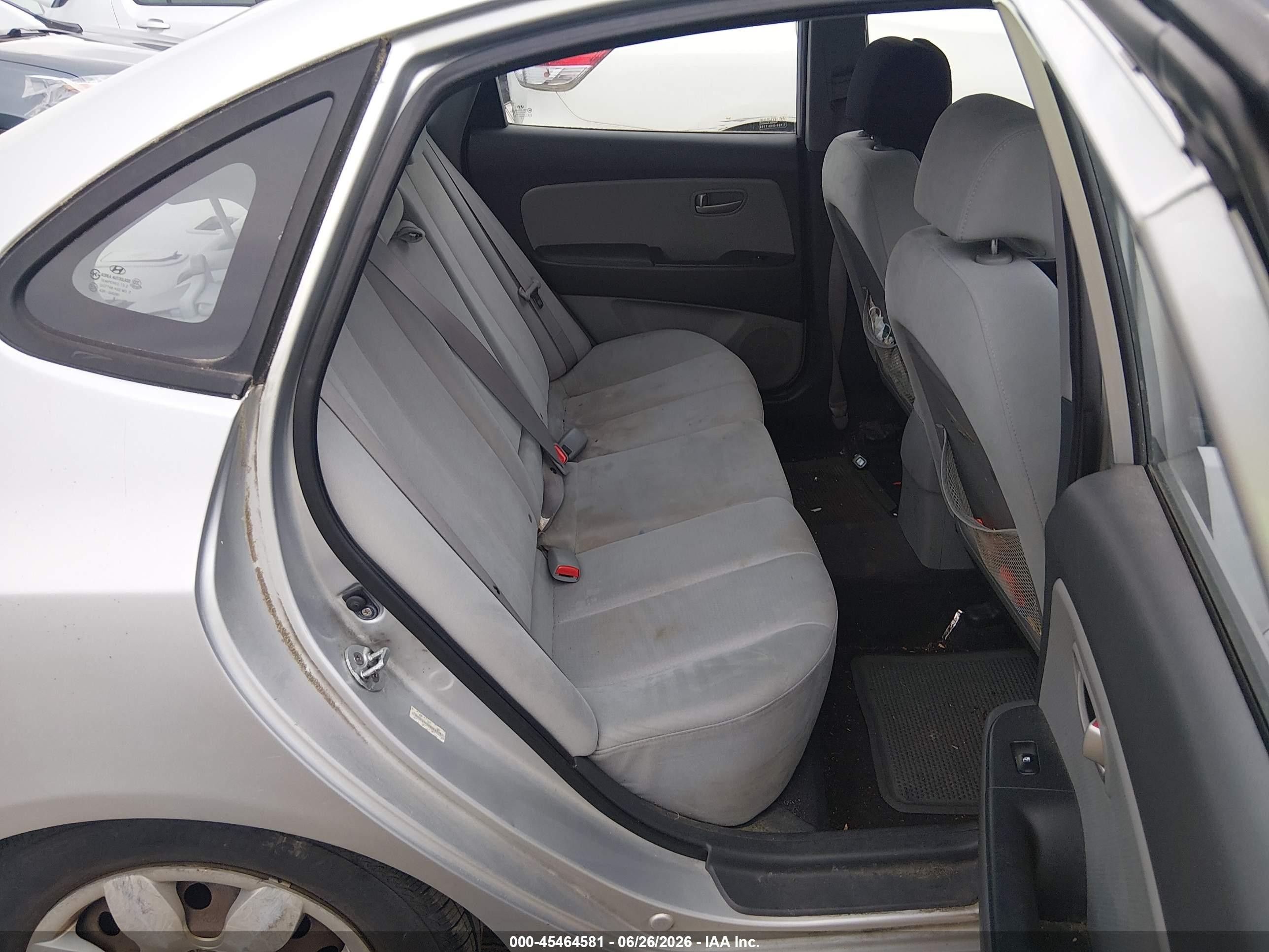 2008 Hyundai Elantra Gls/se Silver vin: KMHDU46DX8U543797
