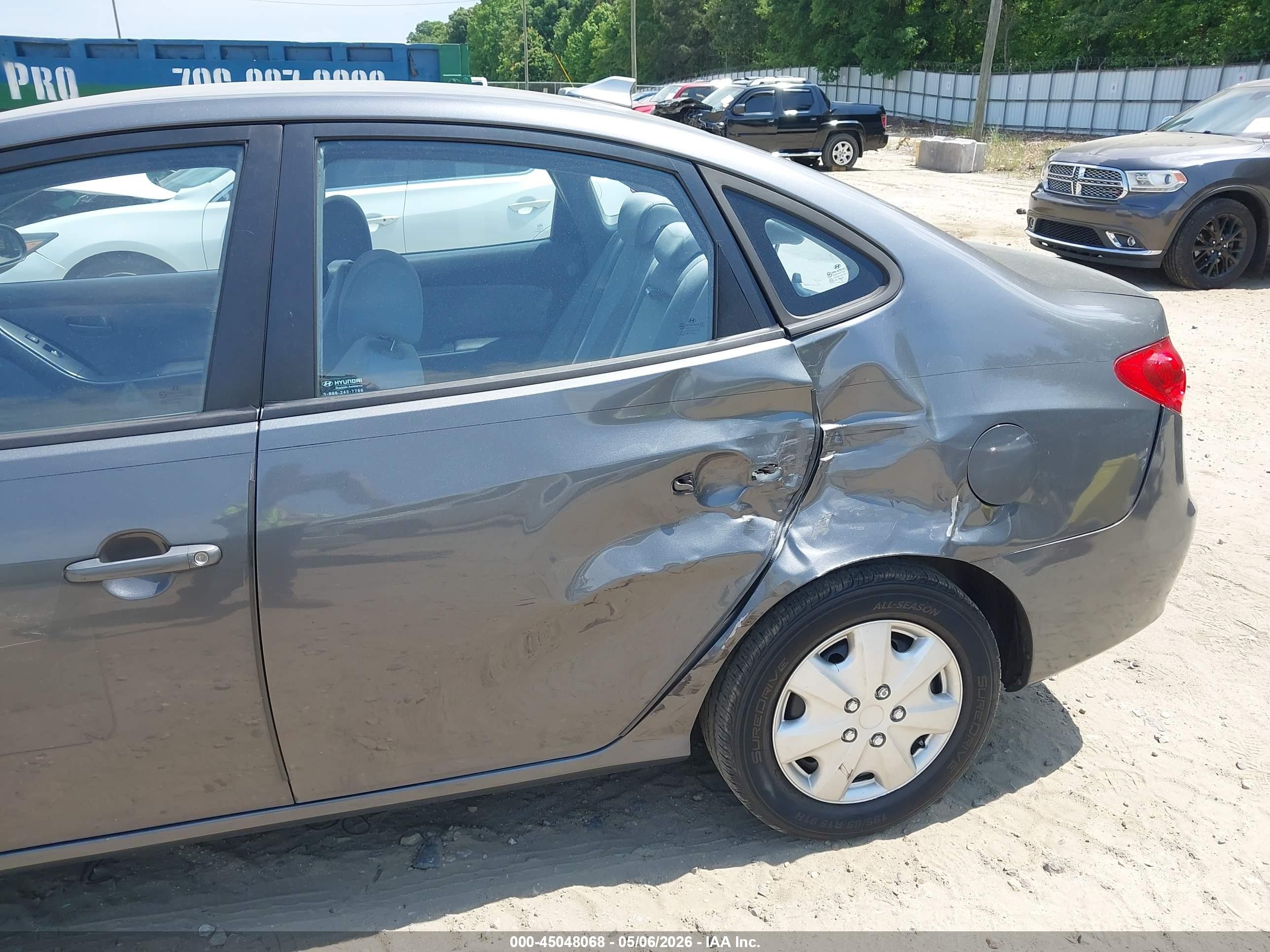 2008 Hyundai Elantra Gls/se Gray vin: KMHDU46DX8U555870