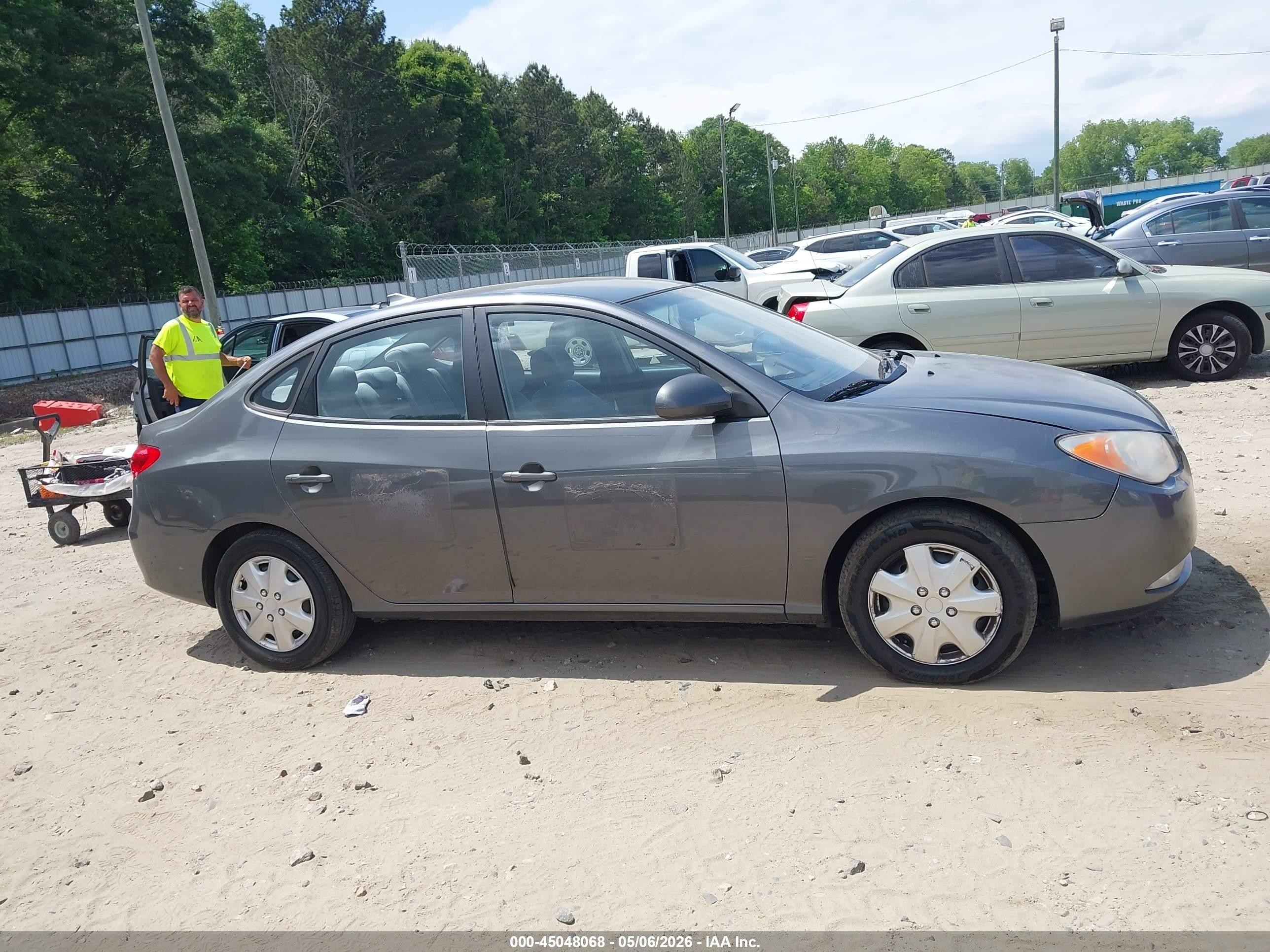 2008 Hyundai Elantra Gls/se Gray vin: KMHDU46DX8U555870