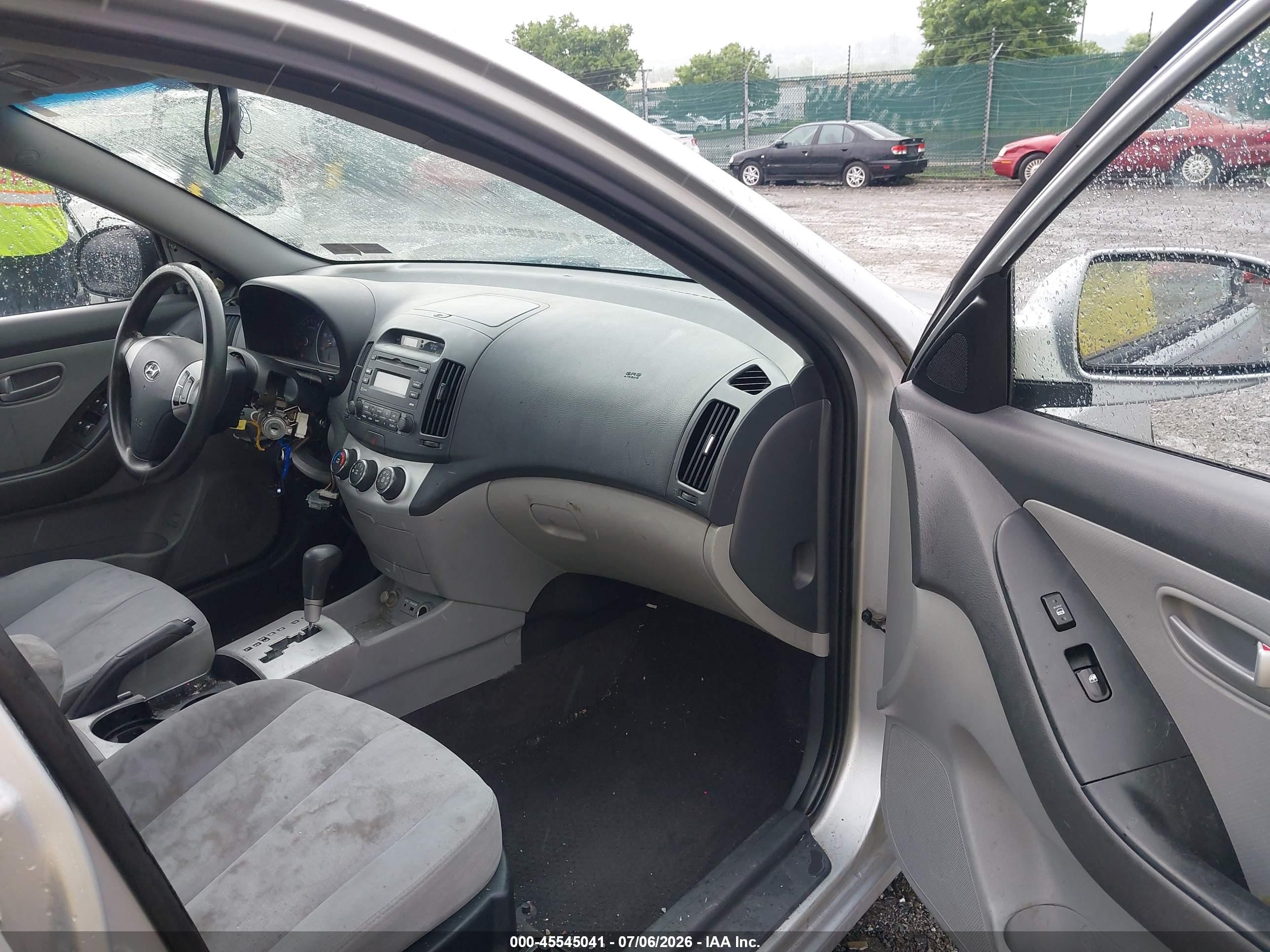2009 Hyundai Elantra Gls Silver vin: KMHDU46DX9U675721