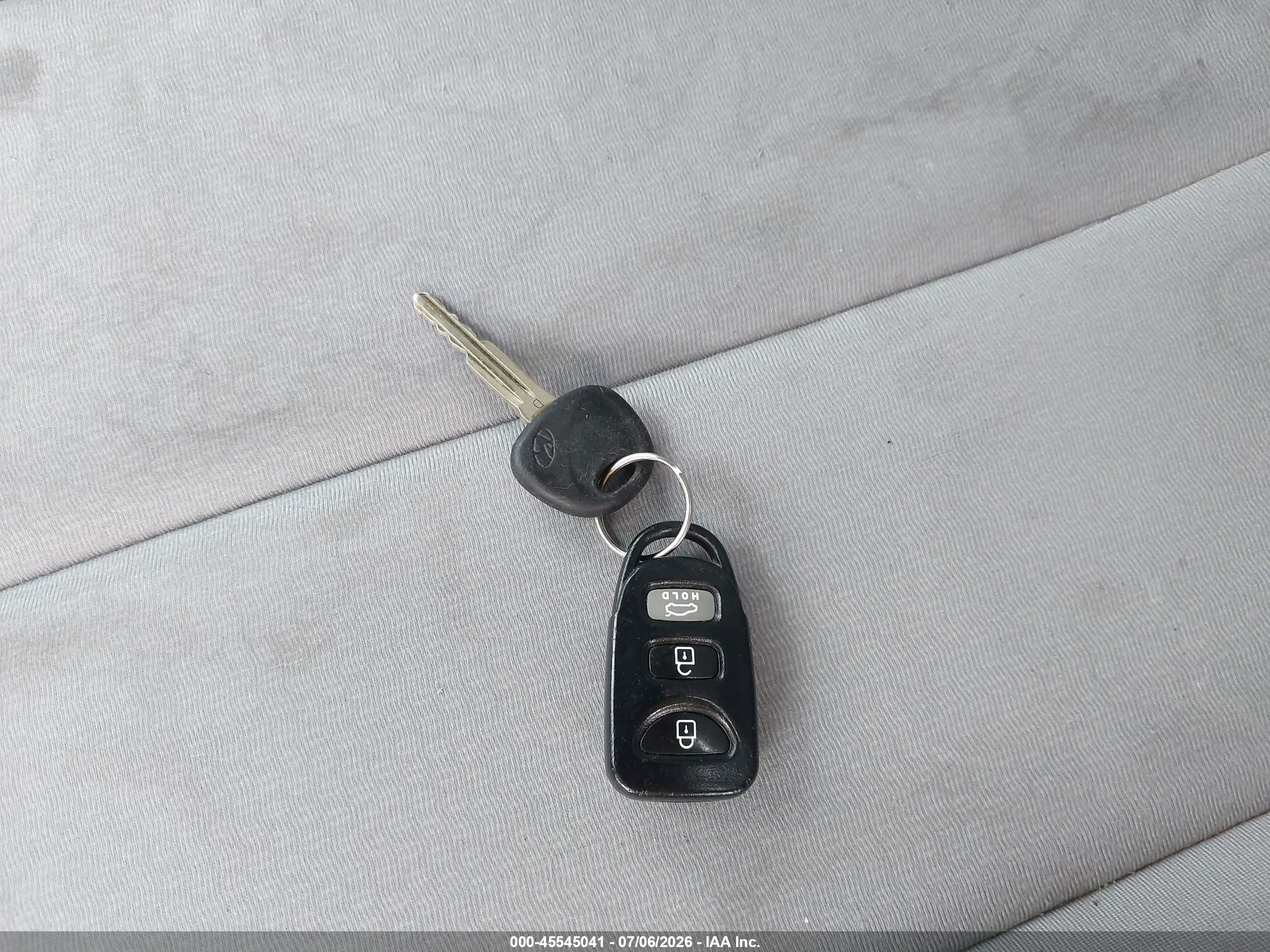 2009 Hyundai Elantra Gls Silver vin: KMHDU46DX9U675721