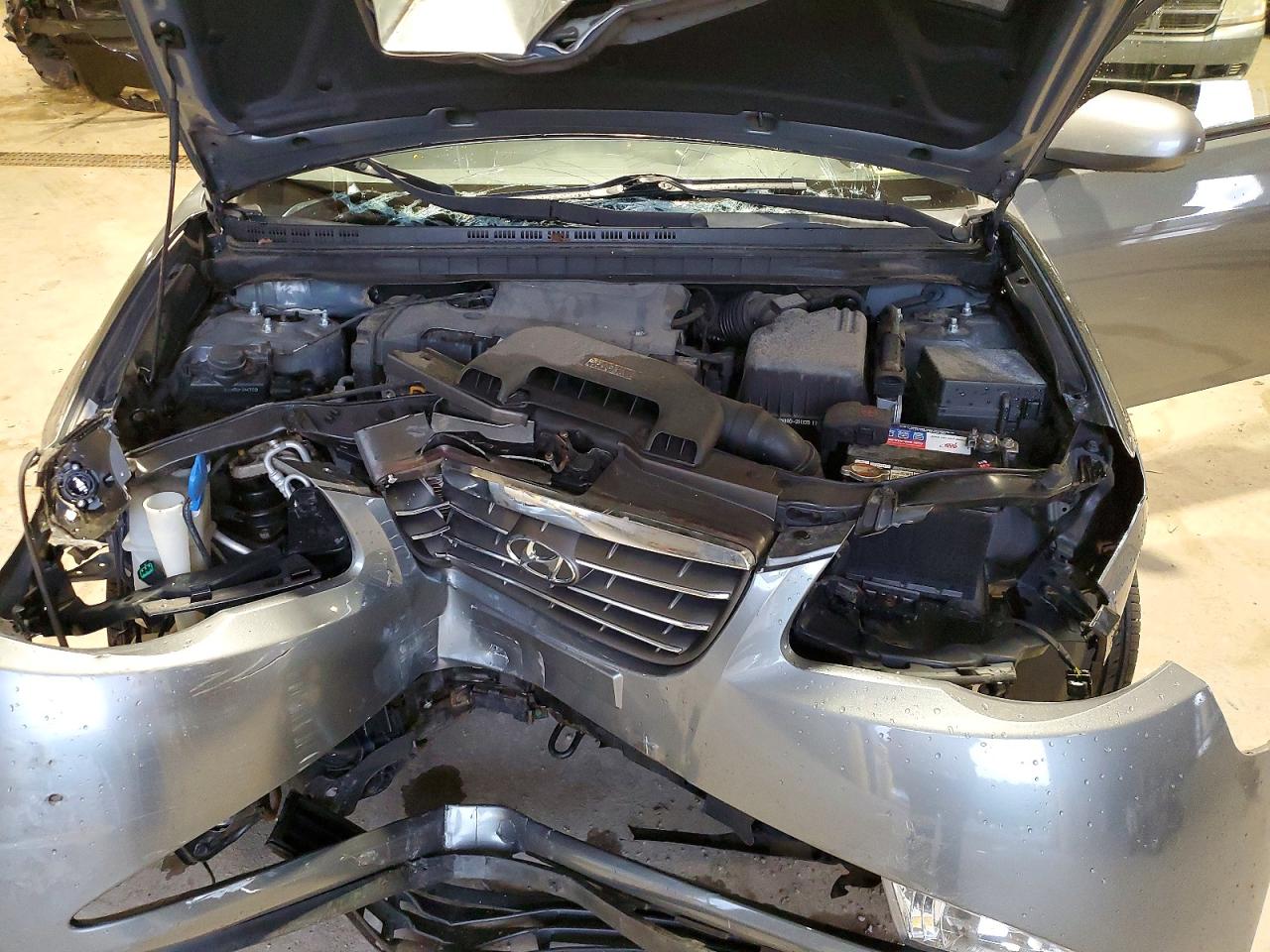 2009 Hyundai Elantra Gls Silver vin: KMHDU46DX9U816044
