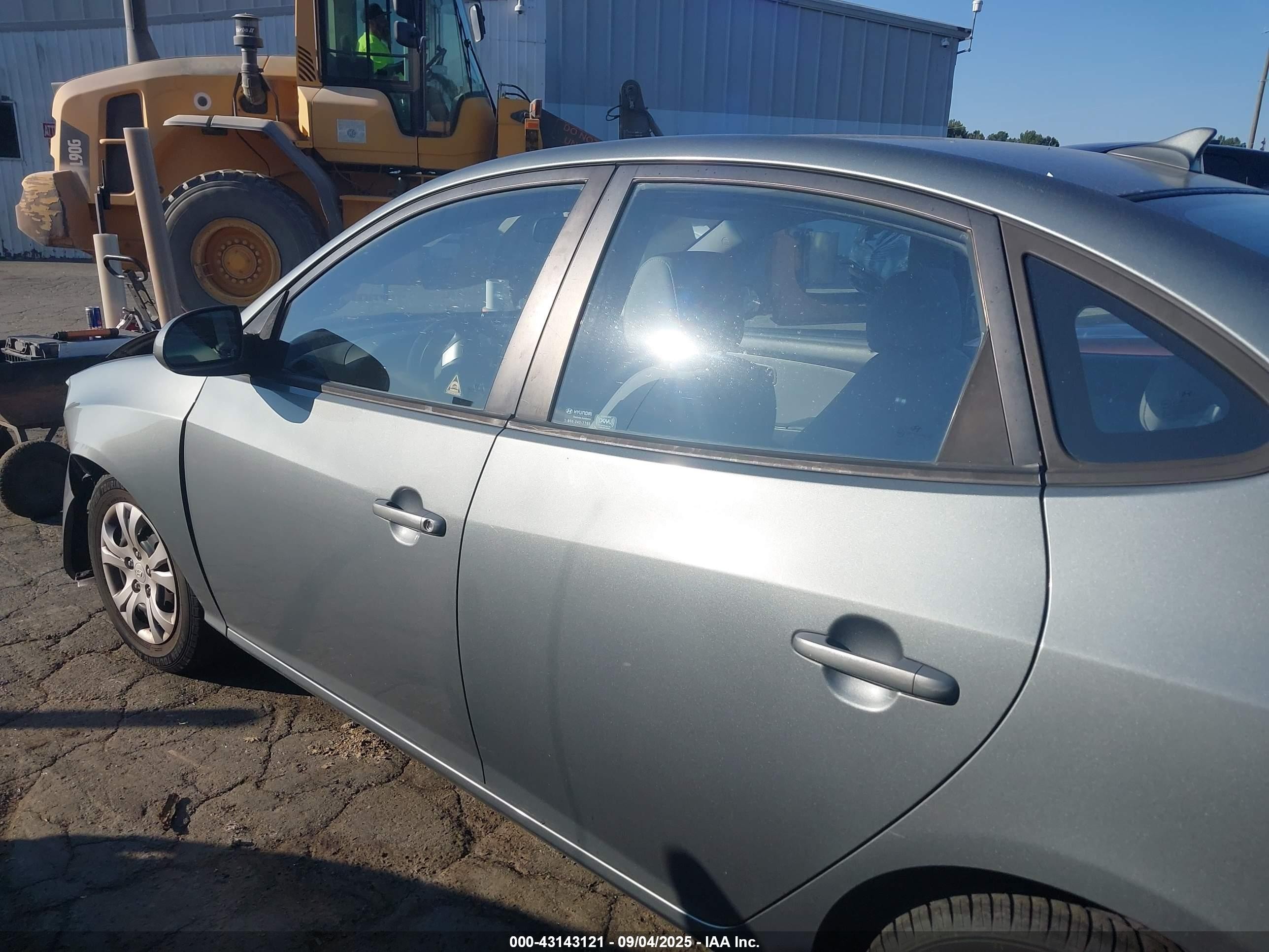 2010 Hyundai Elantra Gls Silver vin: KMHDU4AD0AU024397