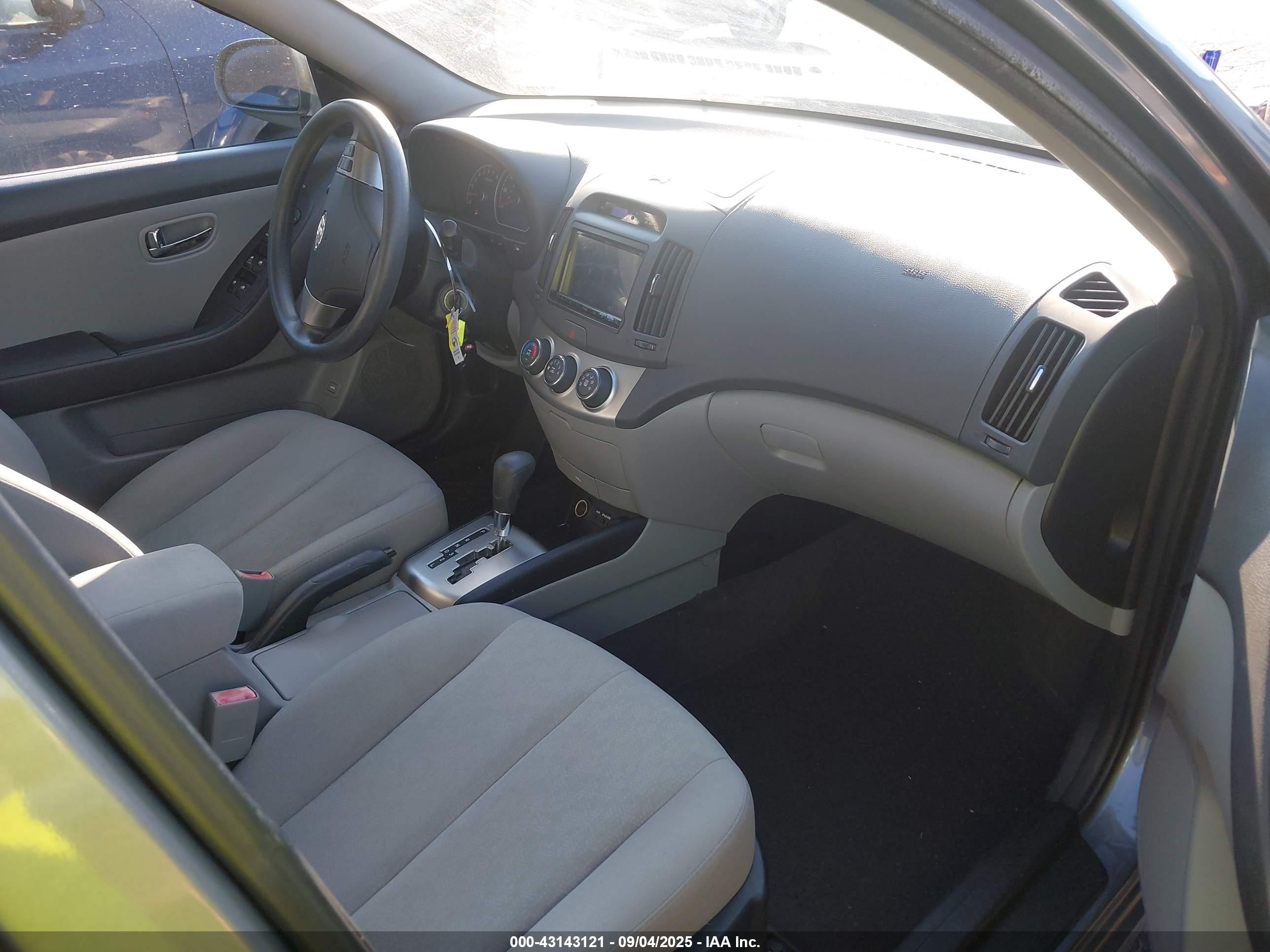2010 Hyundai Elantra Gls Silver vin: KMHDU4AD0AU024397