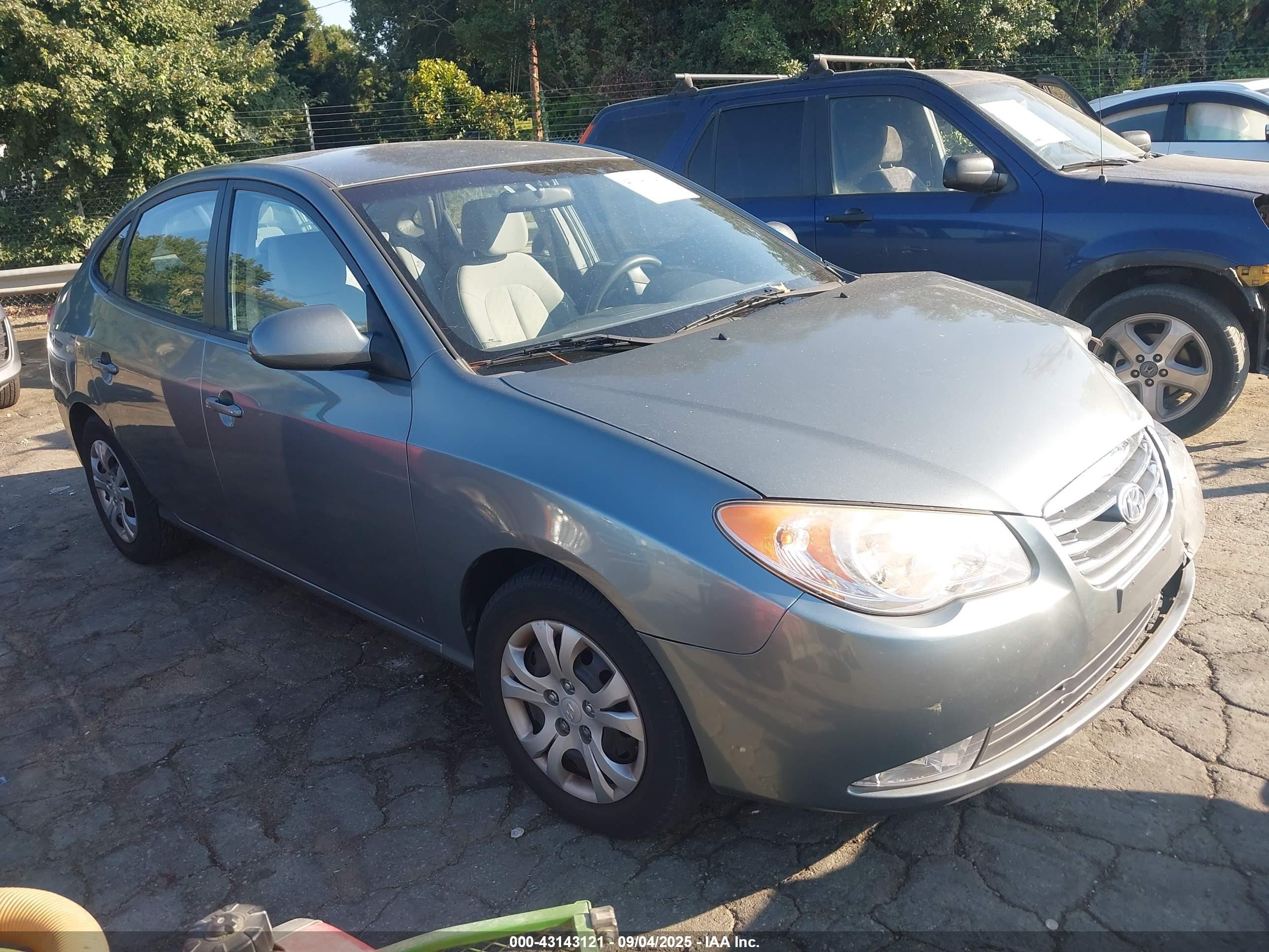 2010 Hyundai Elantra Gls Silver vin: KMHDU4AD0AU024397