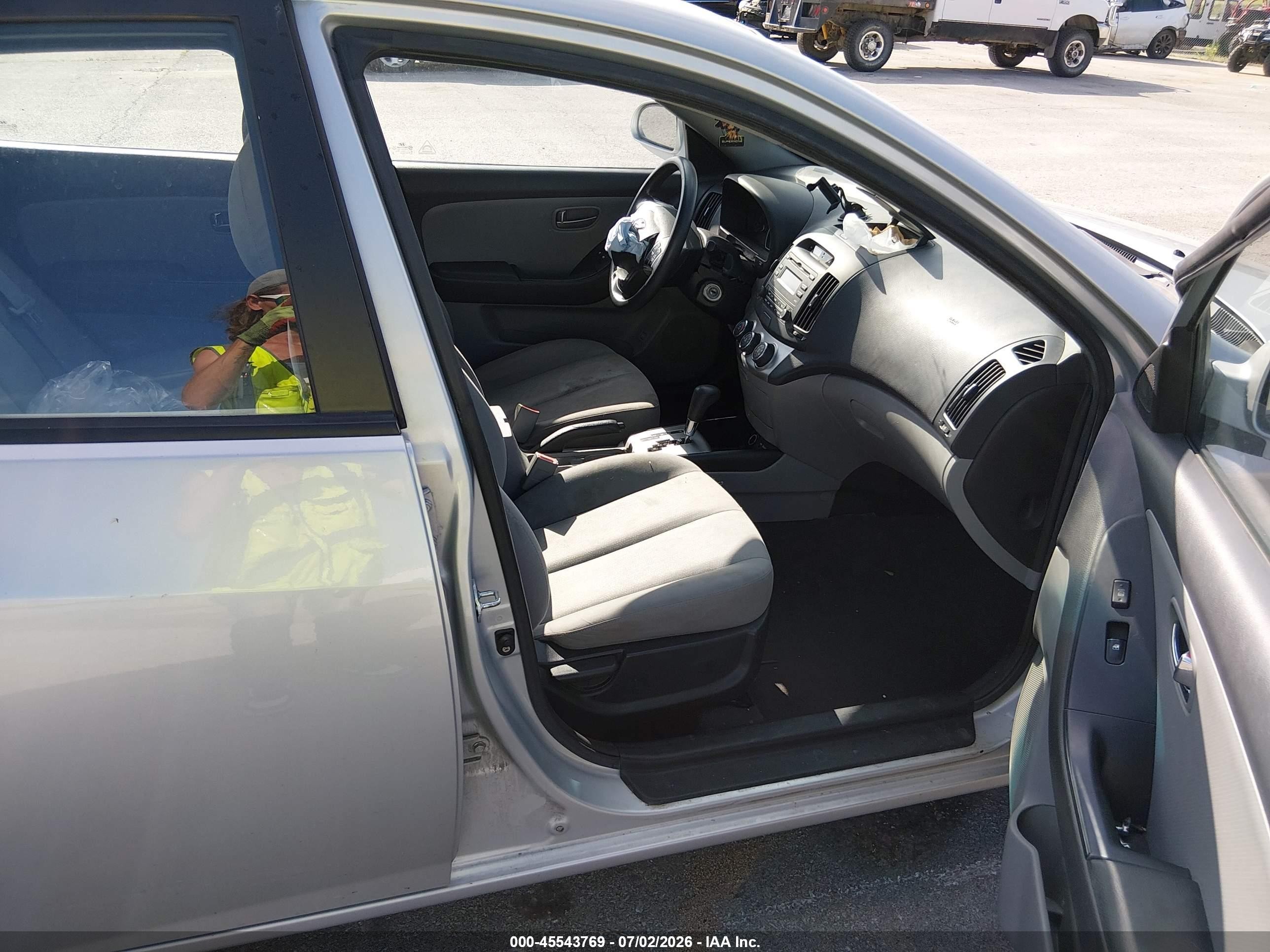2010 Hyundai Elantra Gls Silver vin: KMHDU4AD0AU964599