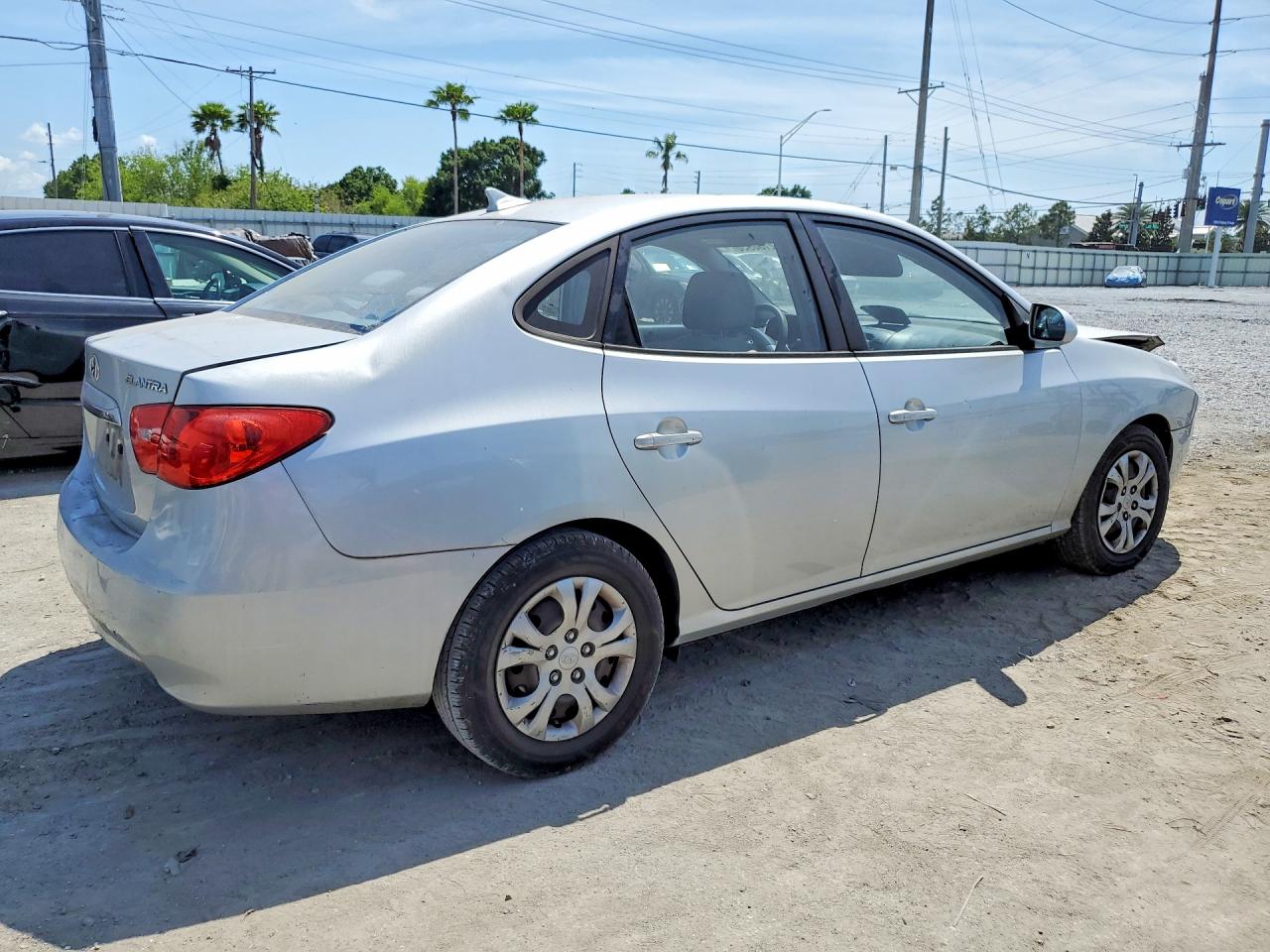 2010 Hyundai Elantra Gls Silver vin: KMHDU4AD0AU972444