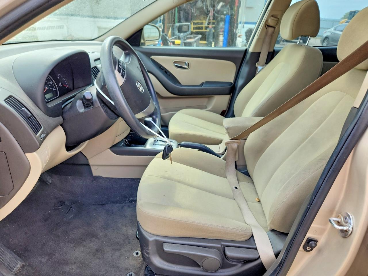 2010 Hyundai Elantra Gls Tan vin: KMHDU4AD1AU067937