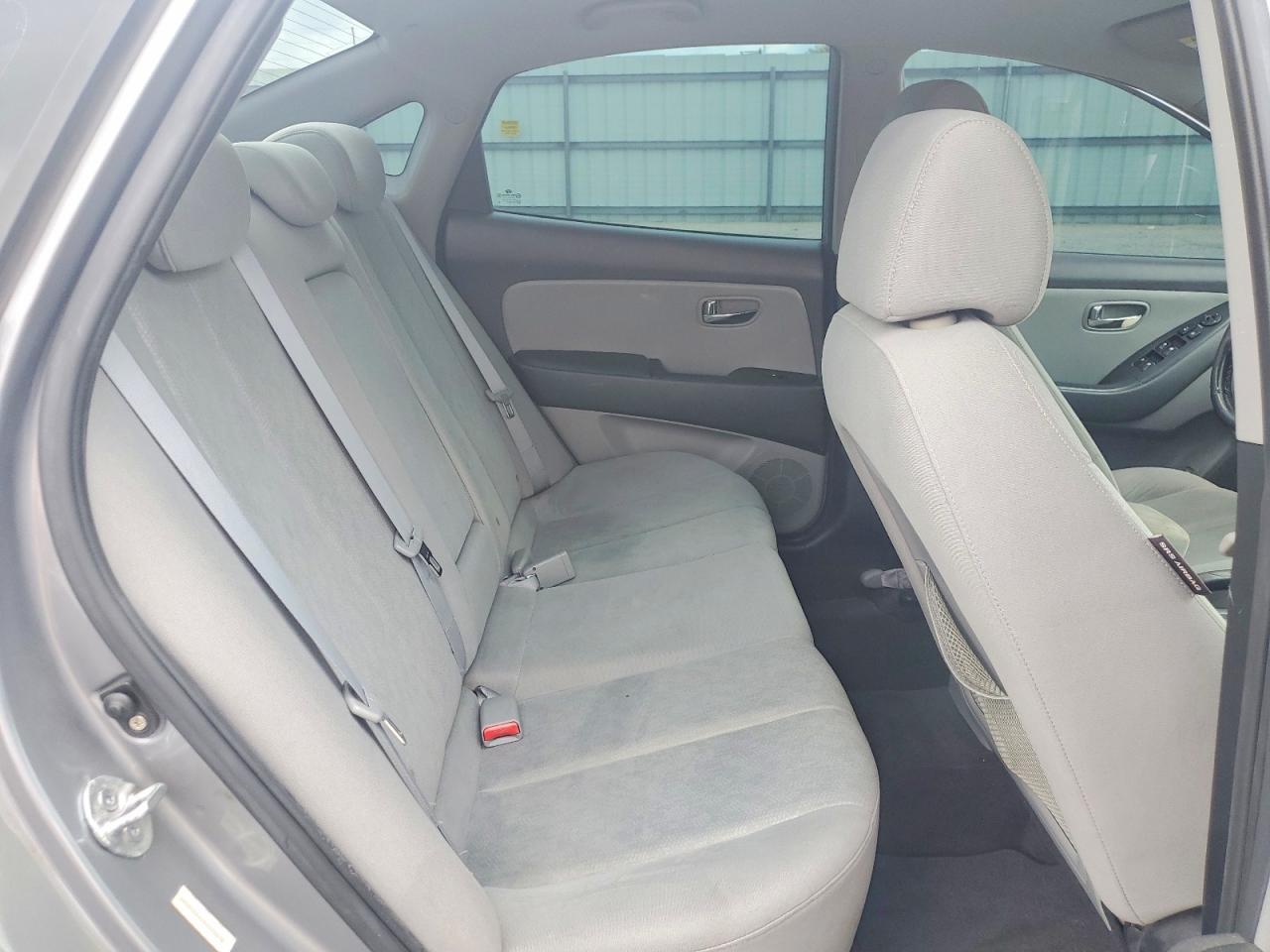 2010 Hyundai Elantra Se Green vin: KMHDU4AD1AU177676