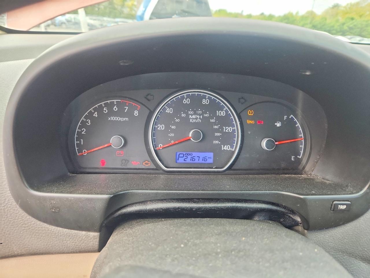 2010 Hyundai Elantra Gls Red vin: KMHDU4AD1AU906677
