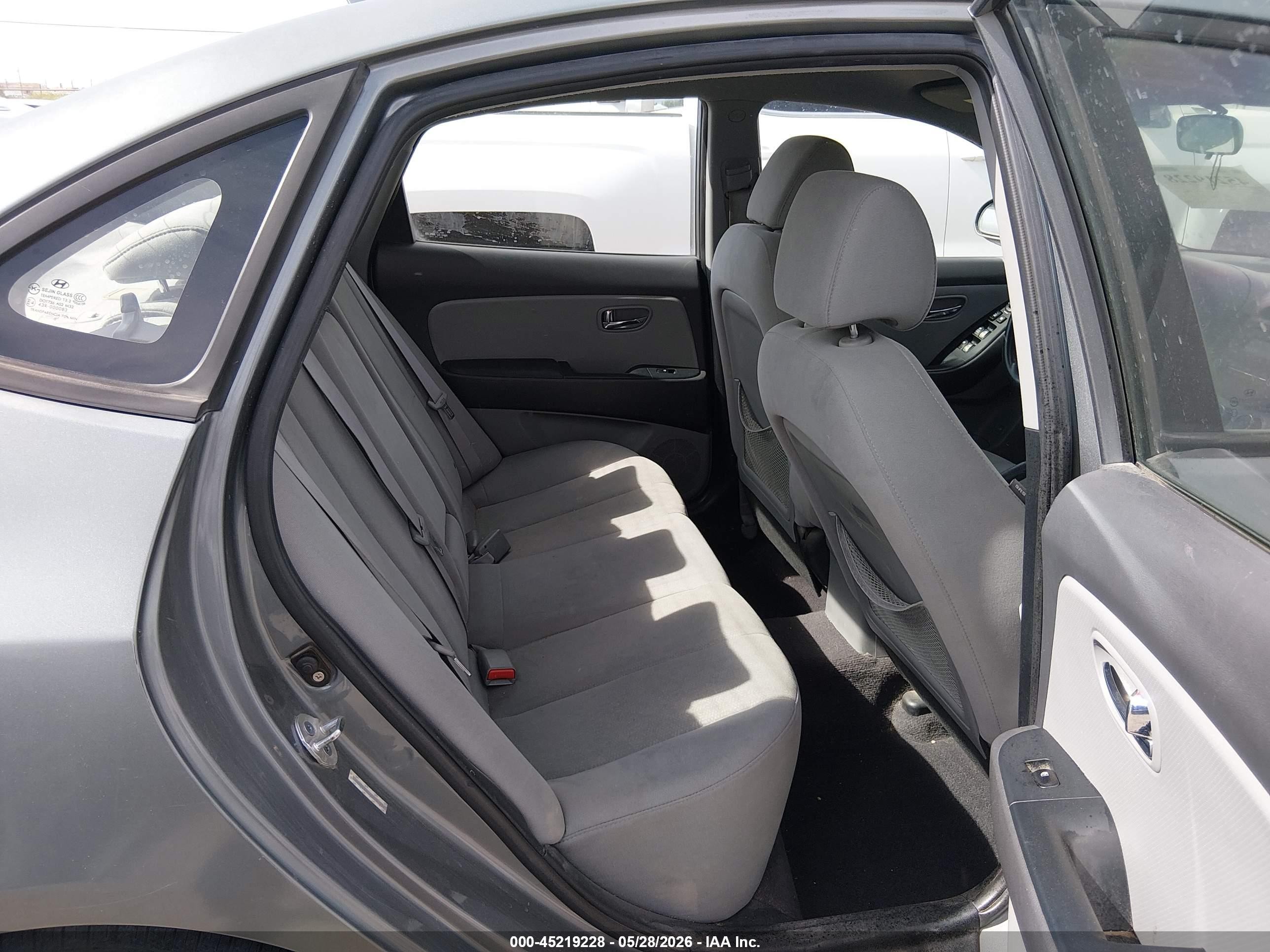 2010 Hyundai Elantra Gls Gray vin: KMHDU4AD2AU007374