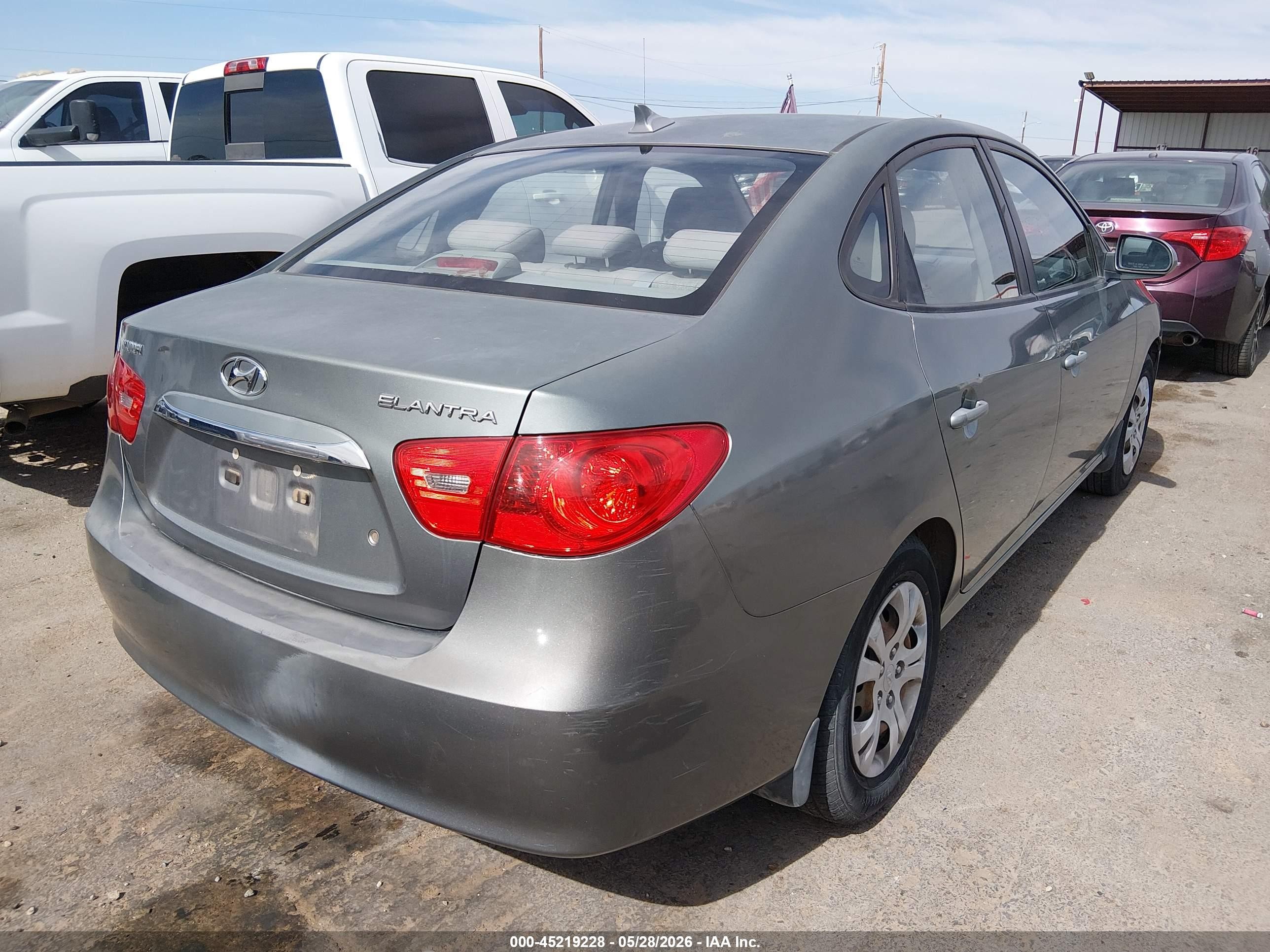 2010 Hyundai Elantra Gls Gray vin: KMHDU4AD2AU007374
