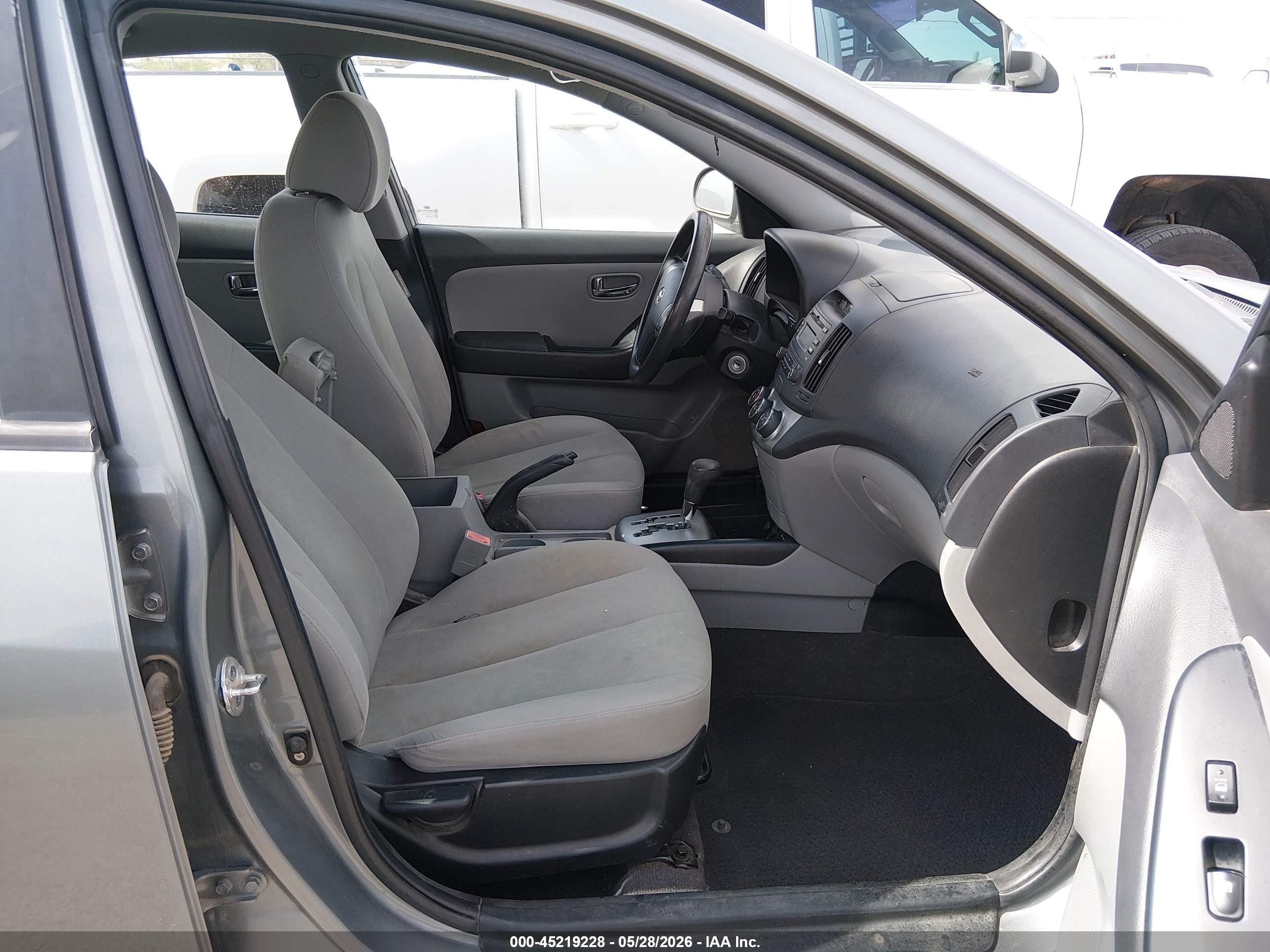 2010 Hyundai Elantra Gls Gray vin: KMHDU4AD2AU007374