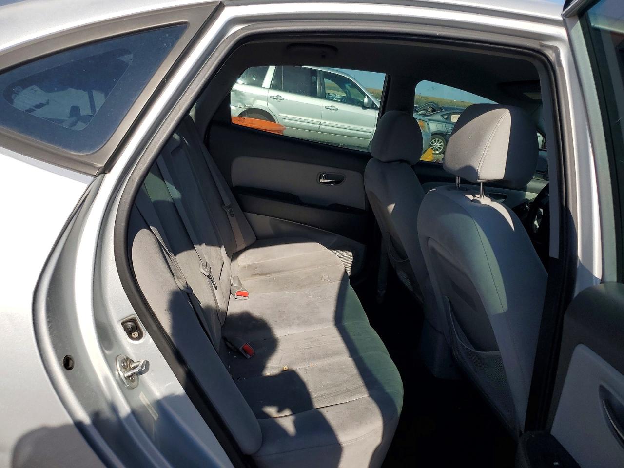 2010 Hyundai Elantra Gls Silver vin: KMHDU4AD2AU014857