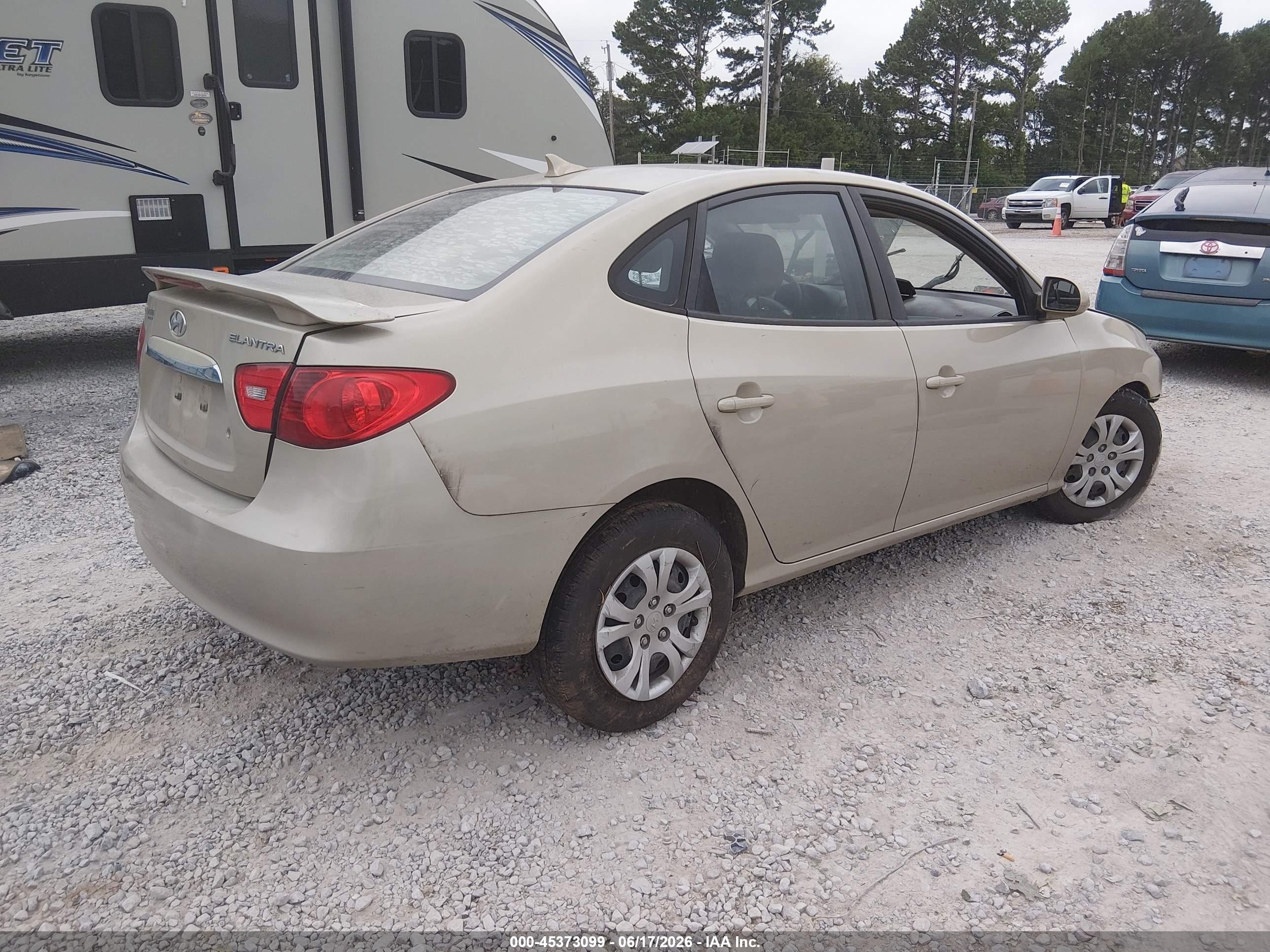 2010 Hyundai Elantra Gls Gold vin: KMHDU4AD2AU039550