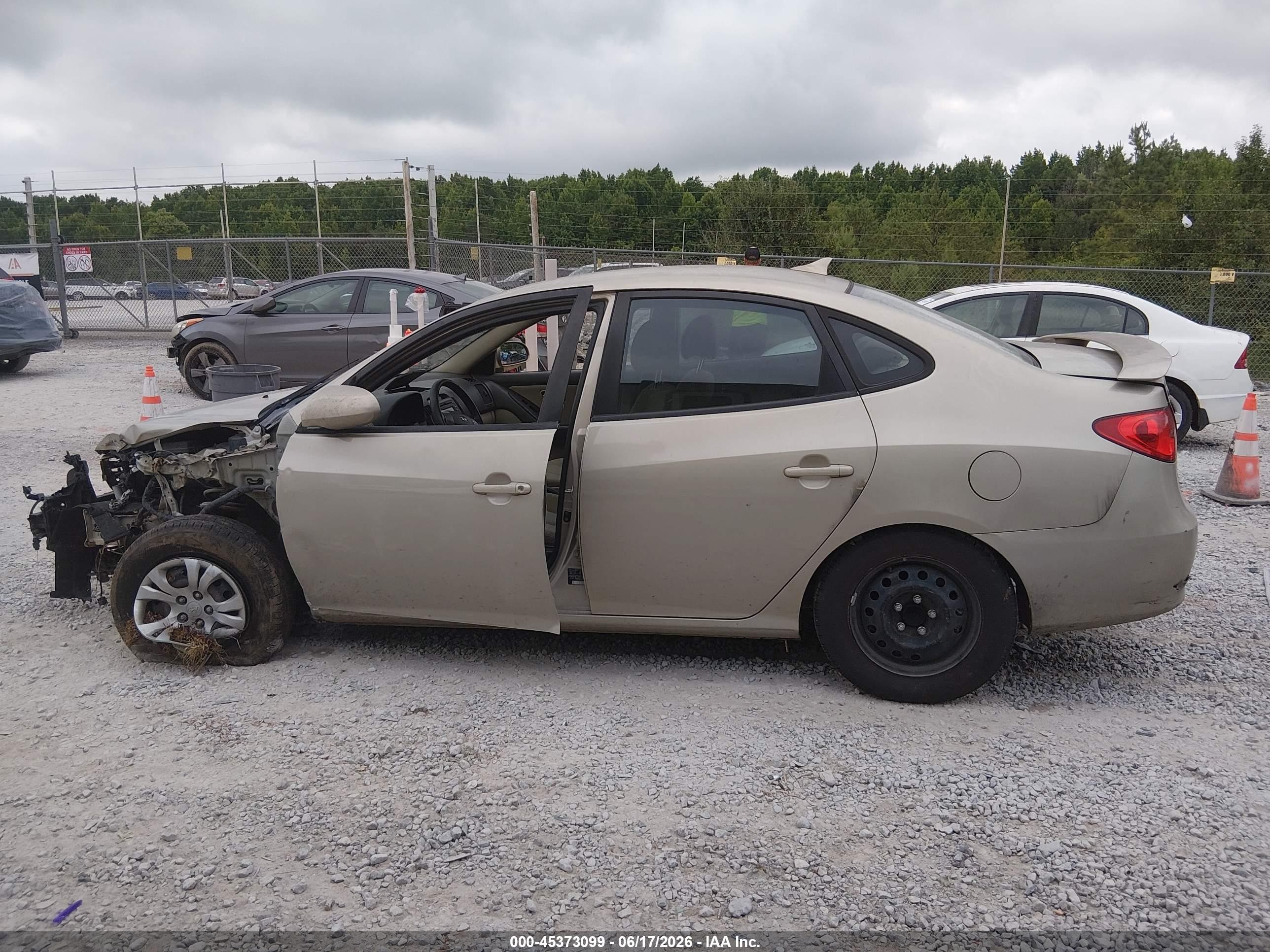 2010 Hyundai Elantra Gls Gold vin: KMHDU4AD2AU039550