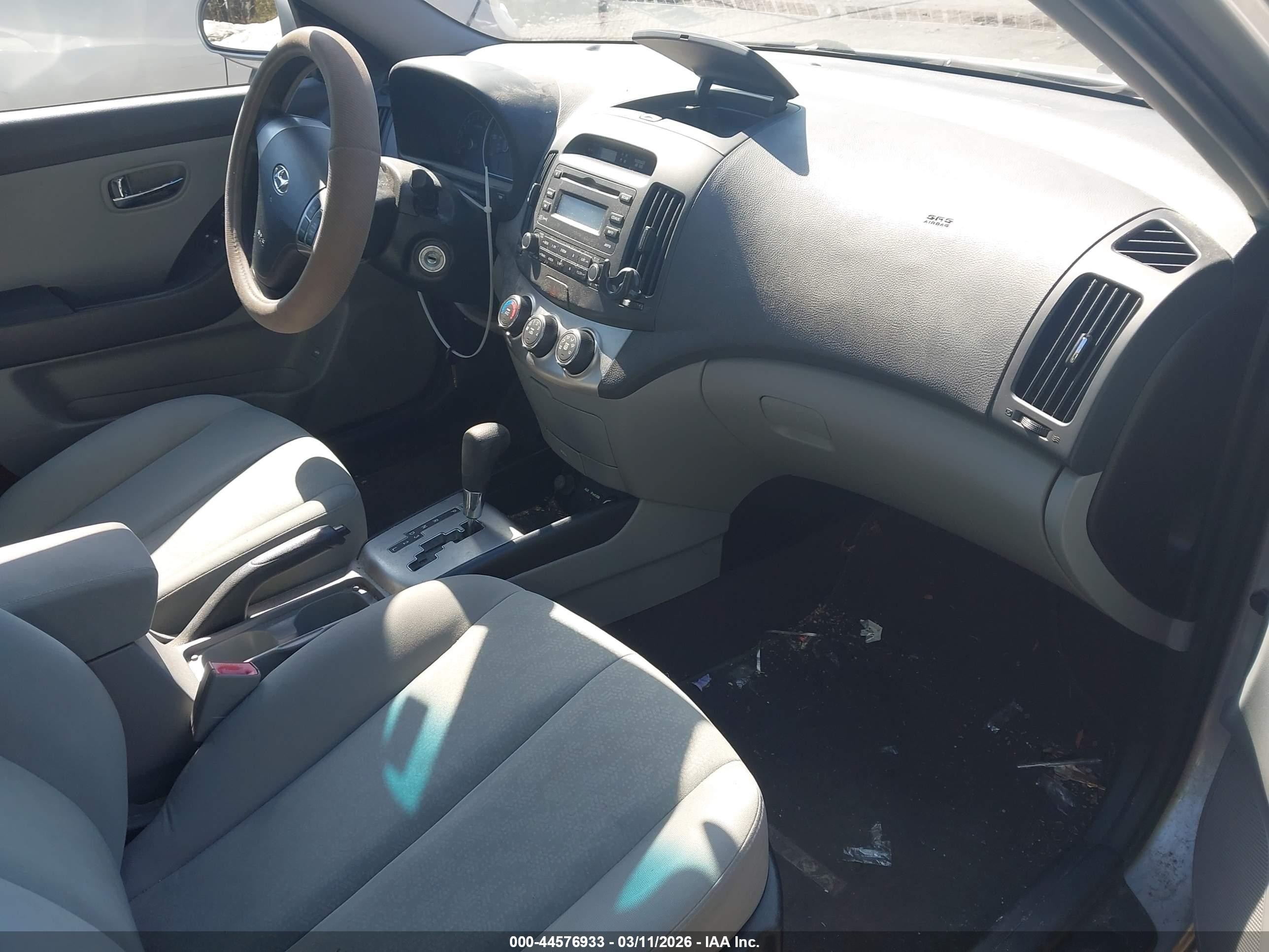 2010 Hyundai Elantra Gls Silver vin: KMHDU4AD2AU142757