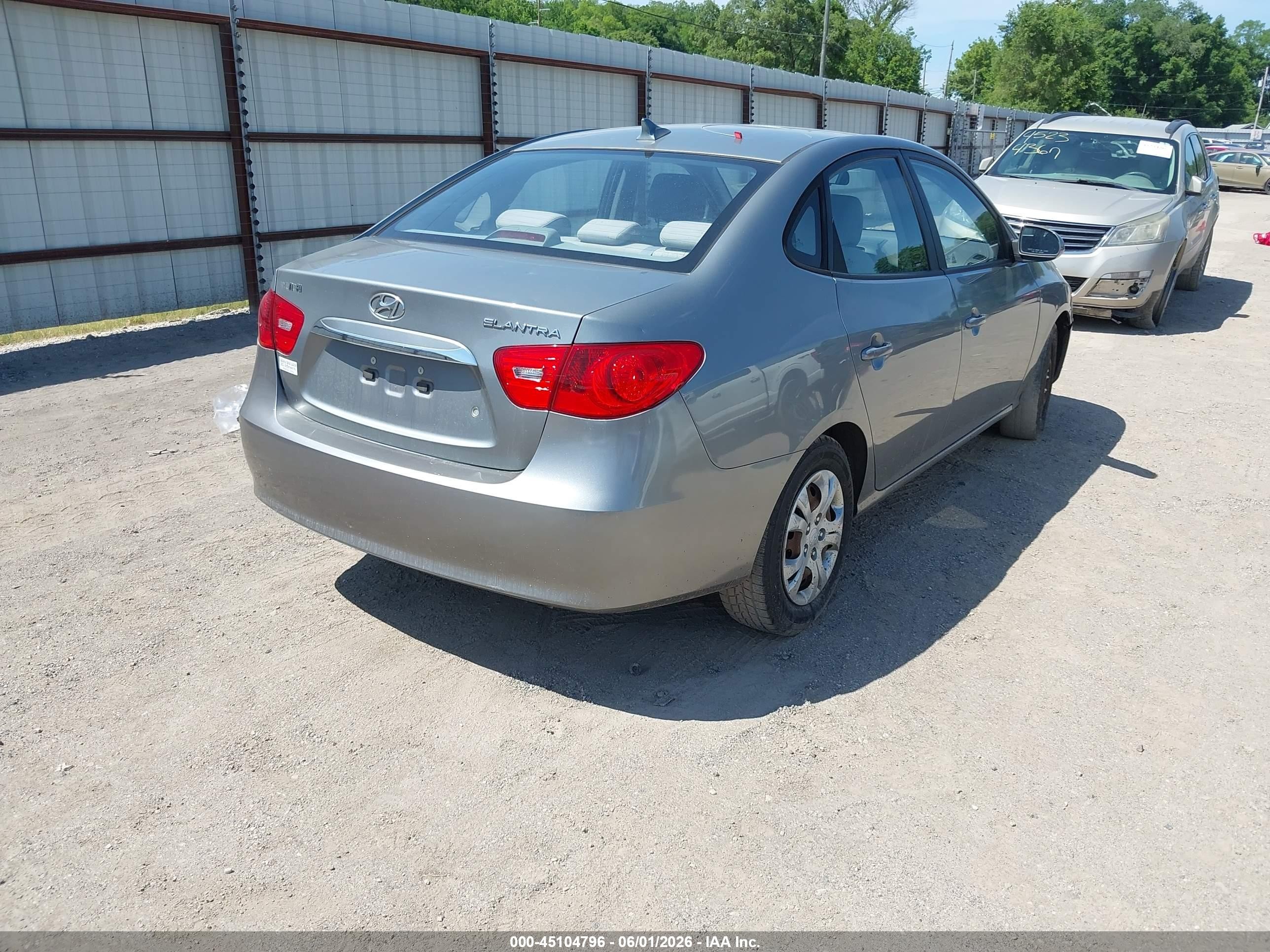 2010 Hyundai Elantra Gls Gray vin: KMHDU4AD2AU176469
