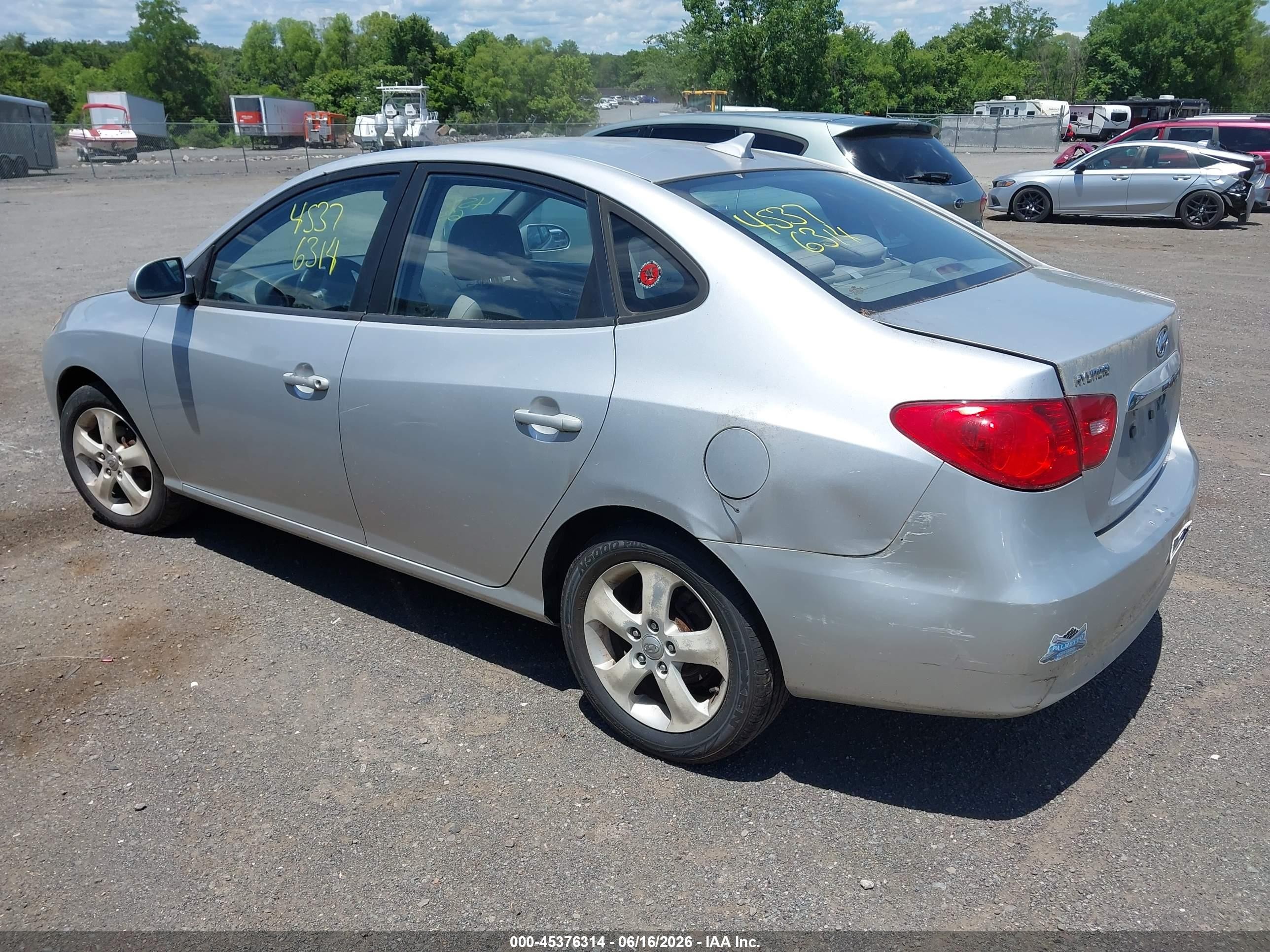 2010 Hyundai Elantra Se Silver vin: KMHDU4AD2AU207168