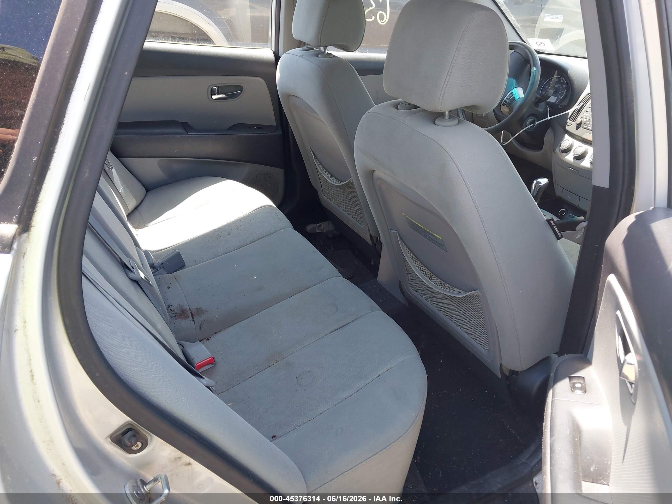 2010 Hyundai Elantra Se Silver vin: KMHDU4AD2AU207168