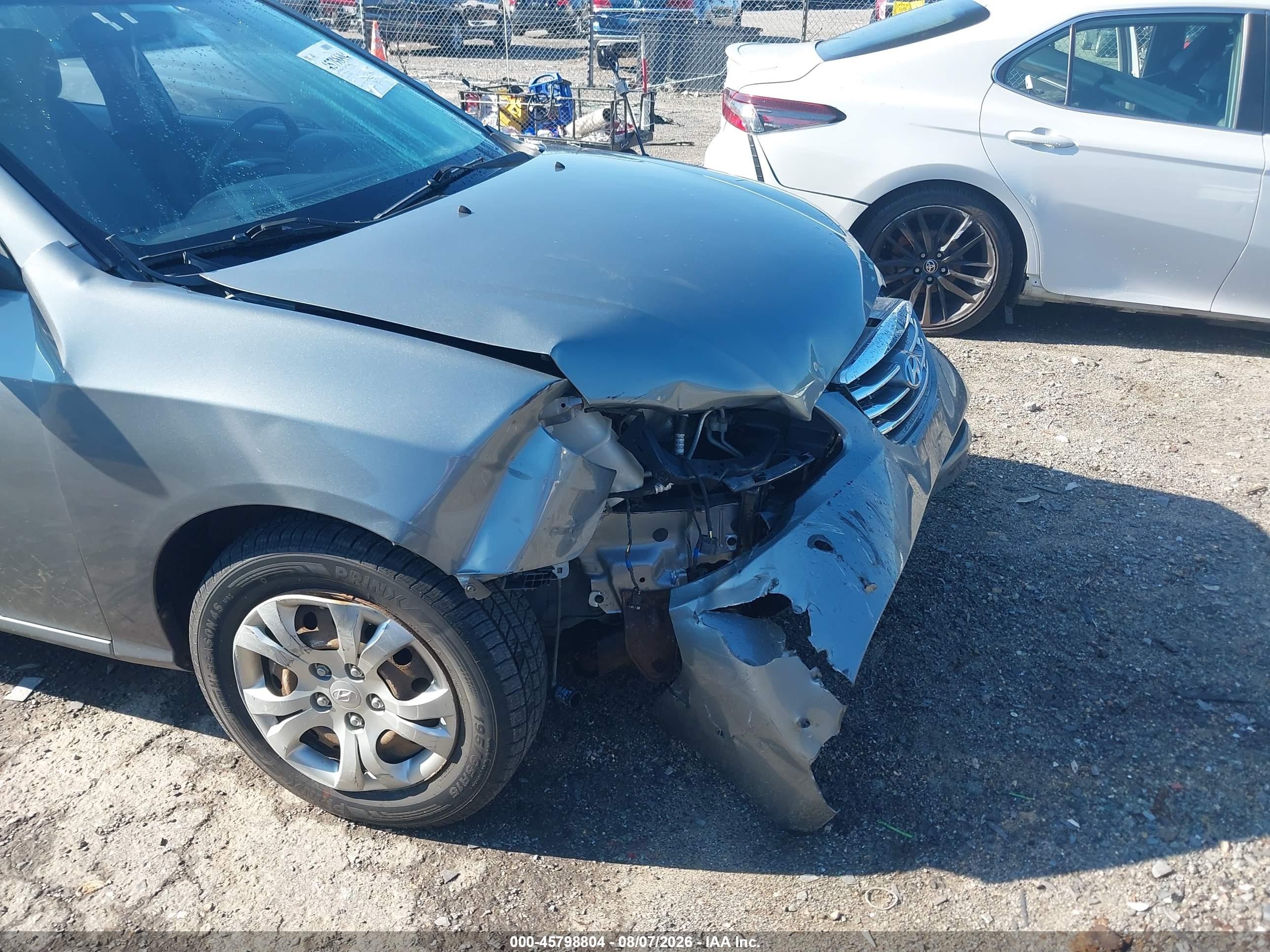 2010 Hyundai Elantra Gls Gray vin: KMHDU4AD2AU828765