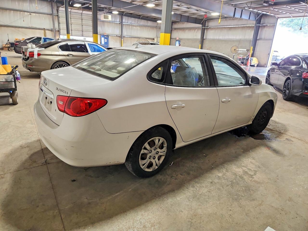 2010 Hyundai Elantra Gls White vin: KMHDU4AD2AU858381