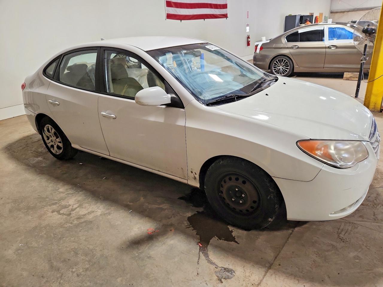 2010 Hyundai Elantra Gls White vin: KMHDU4AD2AU858381